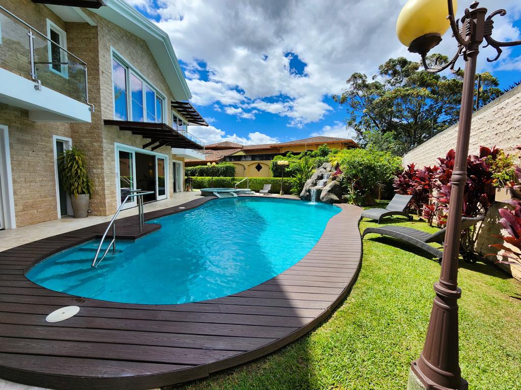 Curridabat, Curridabat, San Jose, CR, 6 Bedrooms Bedrooms, ,7 BathroomsBathrooms,Residential,For Sale,Curridabat,1587516