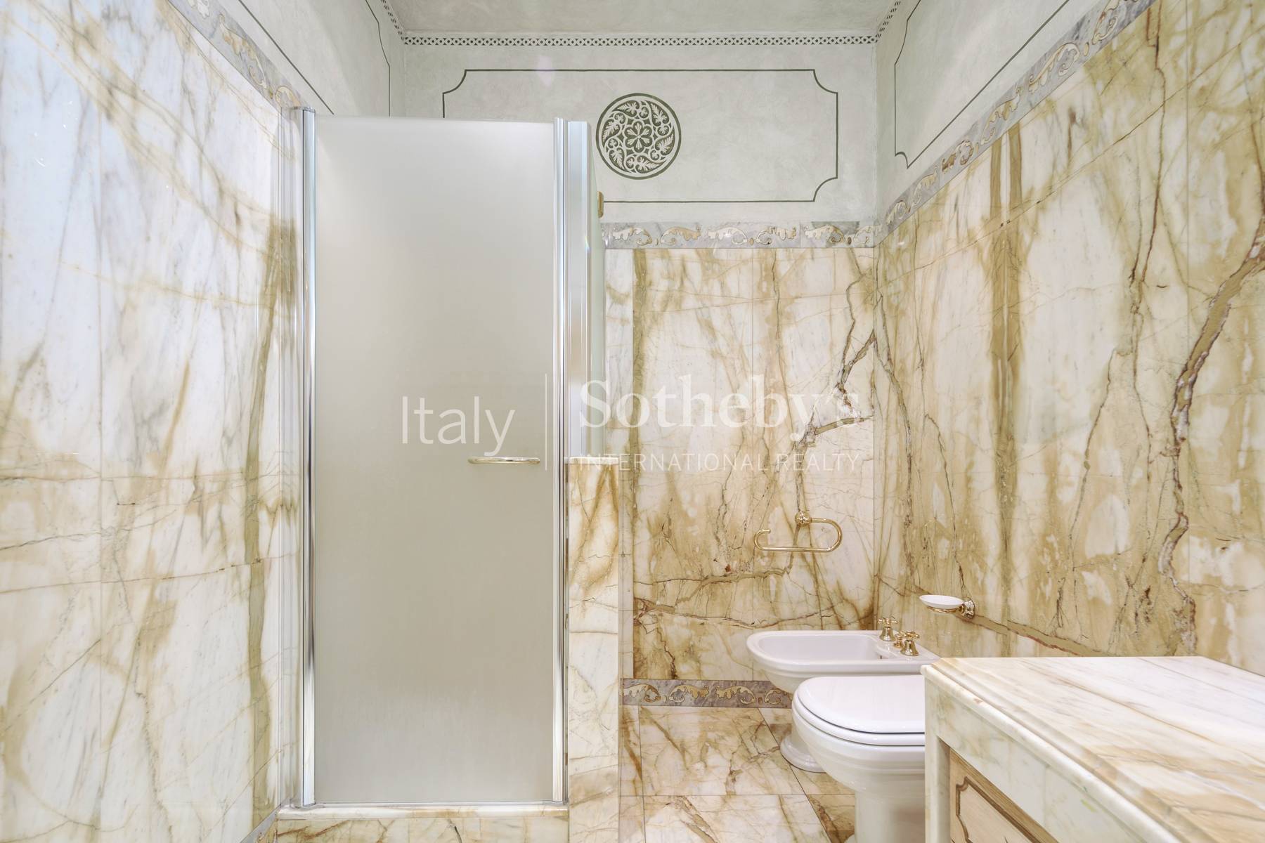  Iconic frescoed residence with terrace in Piazza delle Erbe - 物件實景