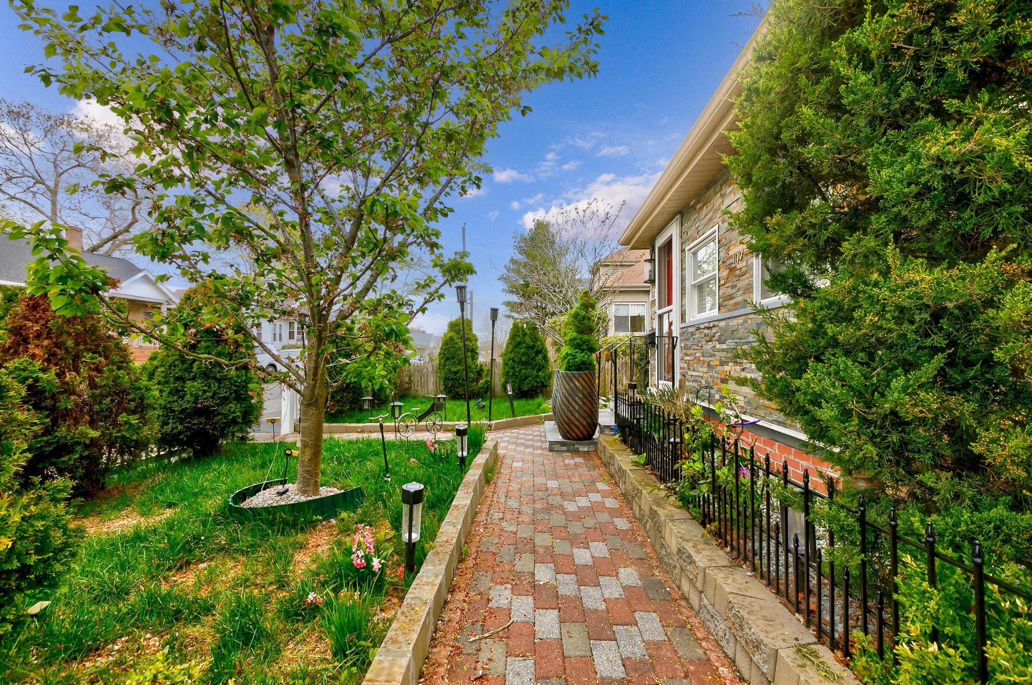  102 Thurber Avenue, Brockton, MA, 02301 - 物件實景