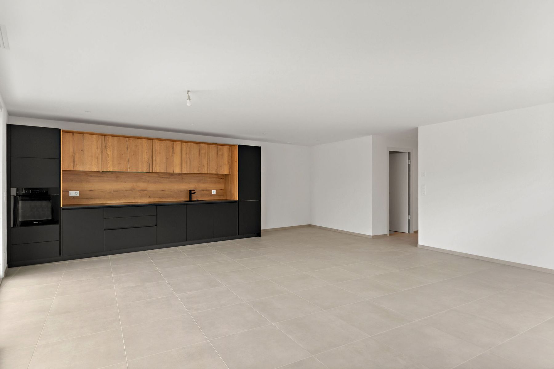  New apartment with large balcony near downtown - 物件實景