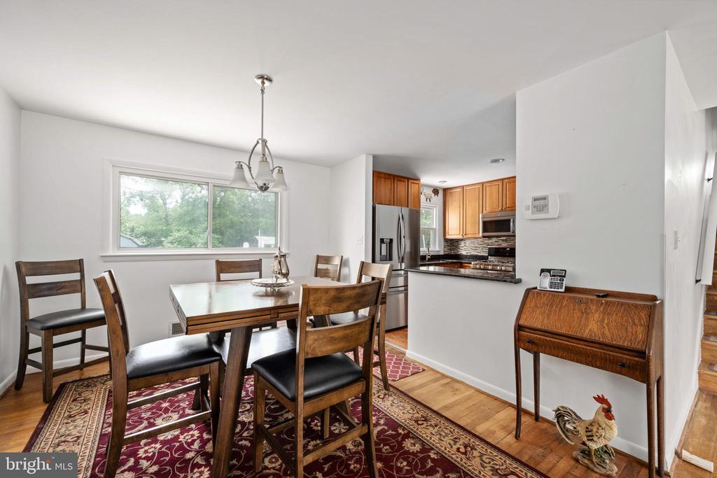 Alexandria, Virginia, 22308, United States, 4 Bedrooms Bedrooms, ,3 BathroomsBathrooms,Residential,For Sale,1921222