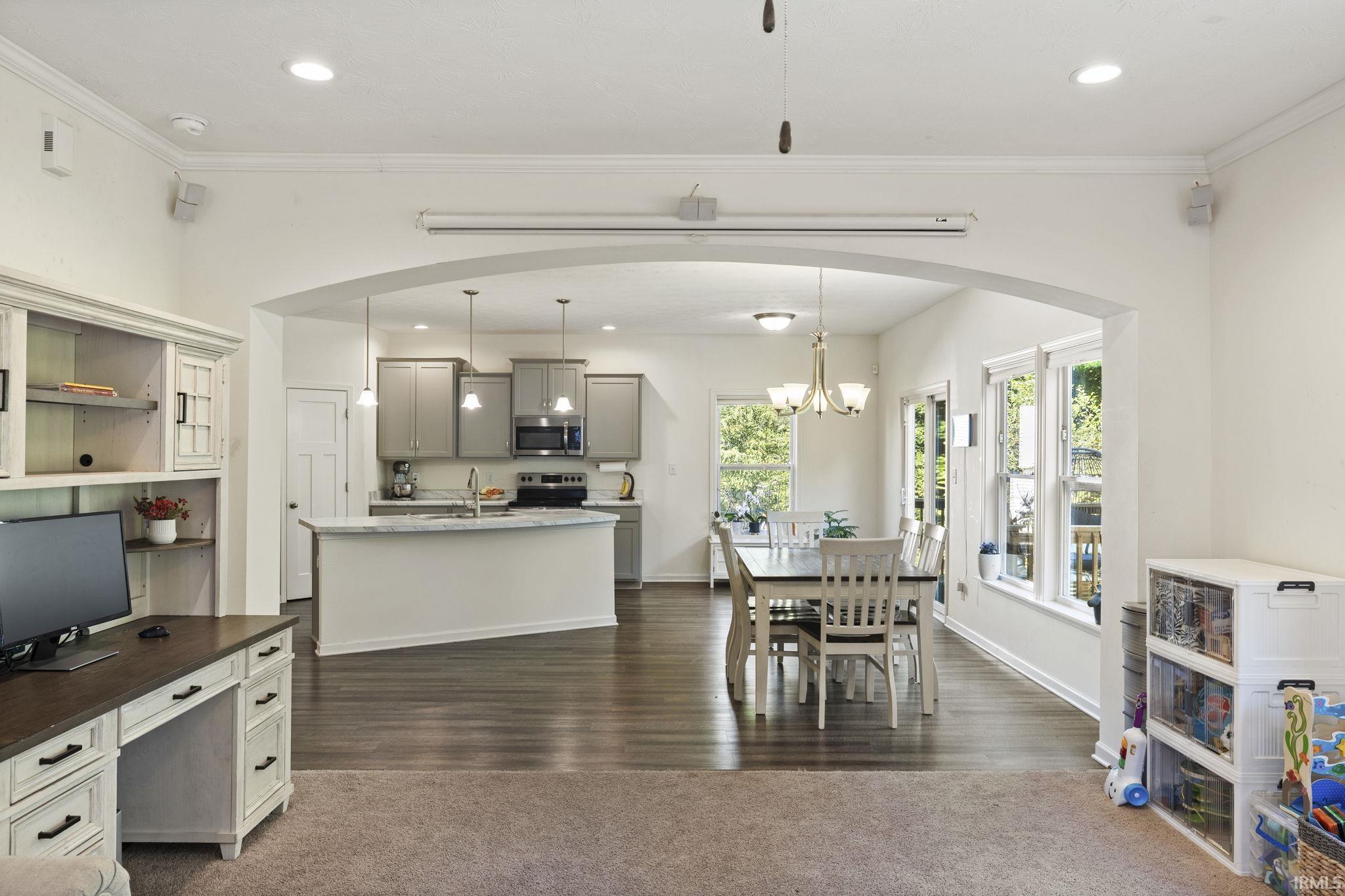 Bloomington, Indiana, 47404, United States, 5 Bedrooms Bedrooms, ,4 BathroomsBathrooms,Residential,For Sale,1979939