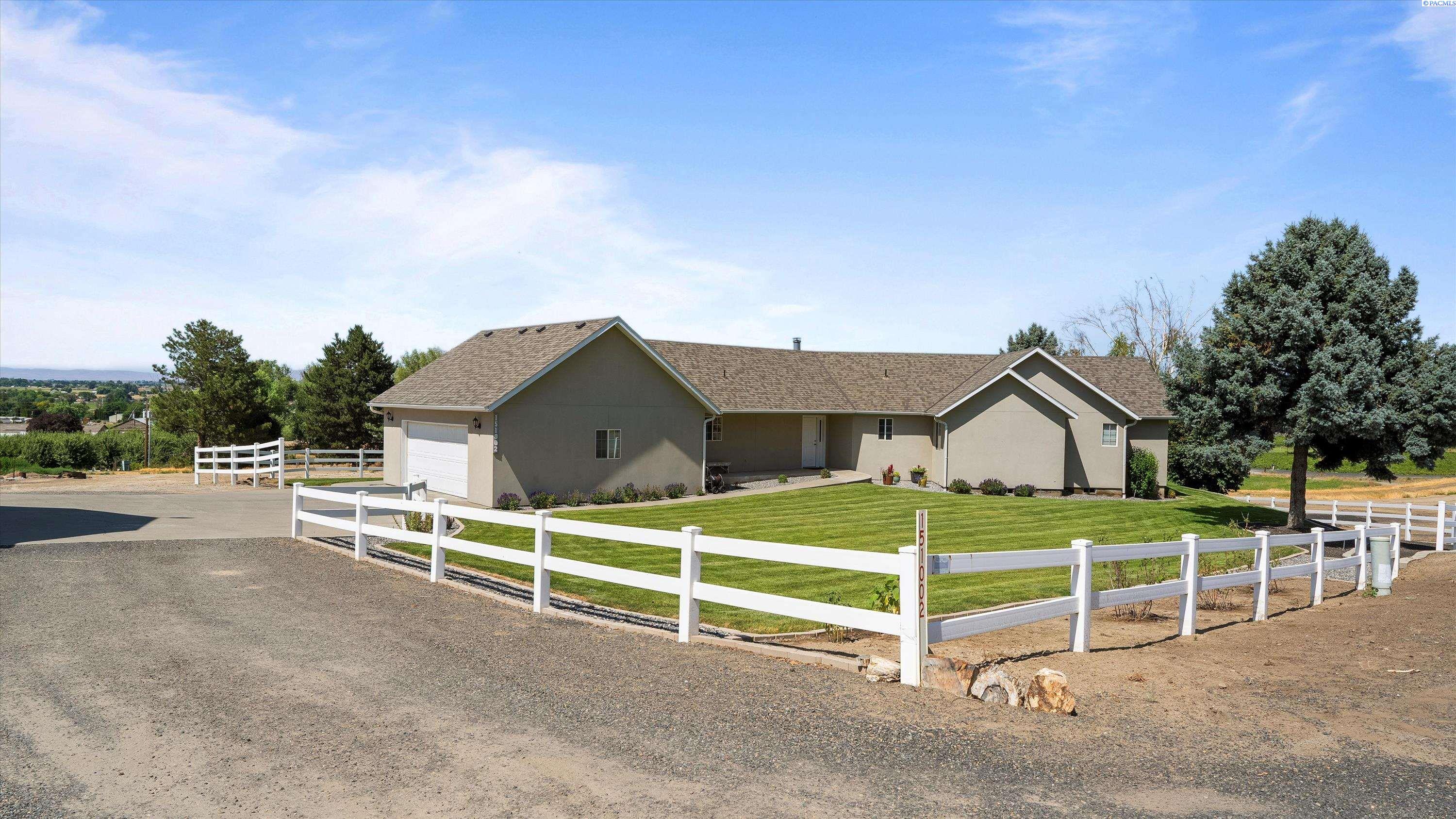 Prosser, Washington, 99350, United States, 3 Bedrooms Bedrooms, ,3 BathroomsBathrooms,Residential,For Sale,1867442