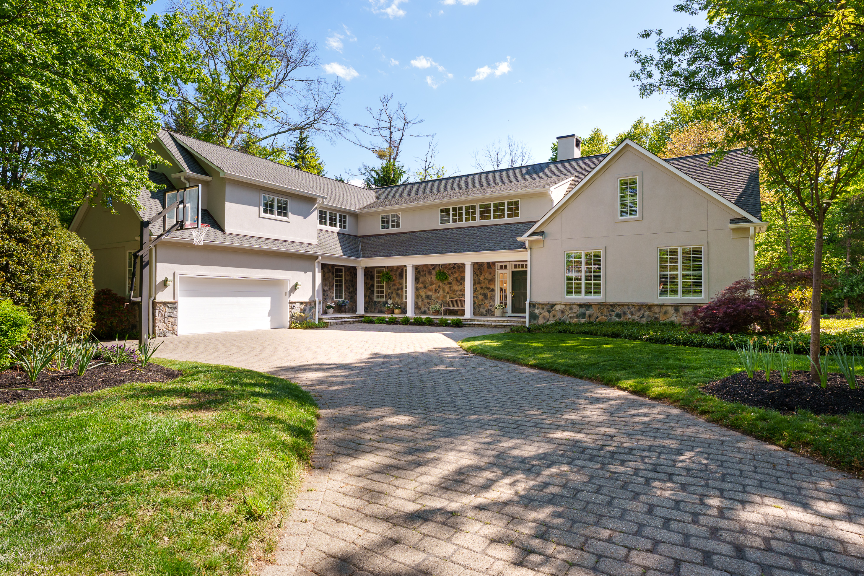  Exceptional Pond View Home with Dual Primary Suites - 物件實景