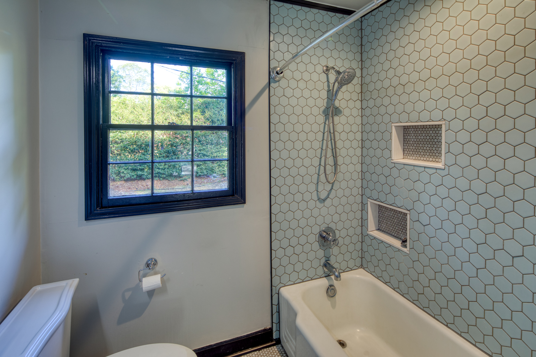  Move-In Ready in Popular Sylvan Terrace Neighborhood - 物件實景