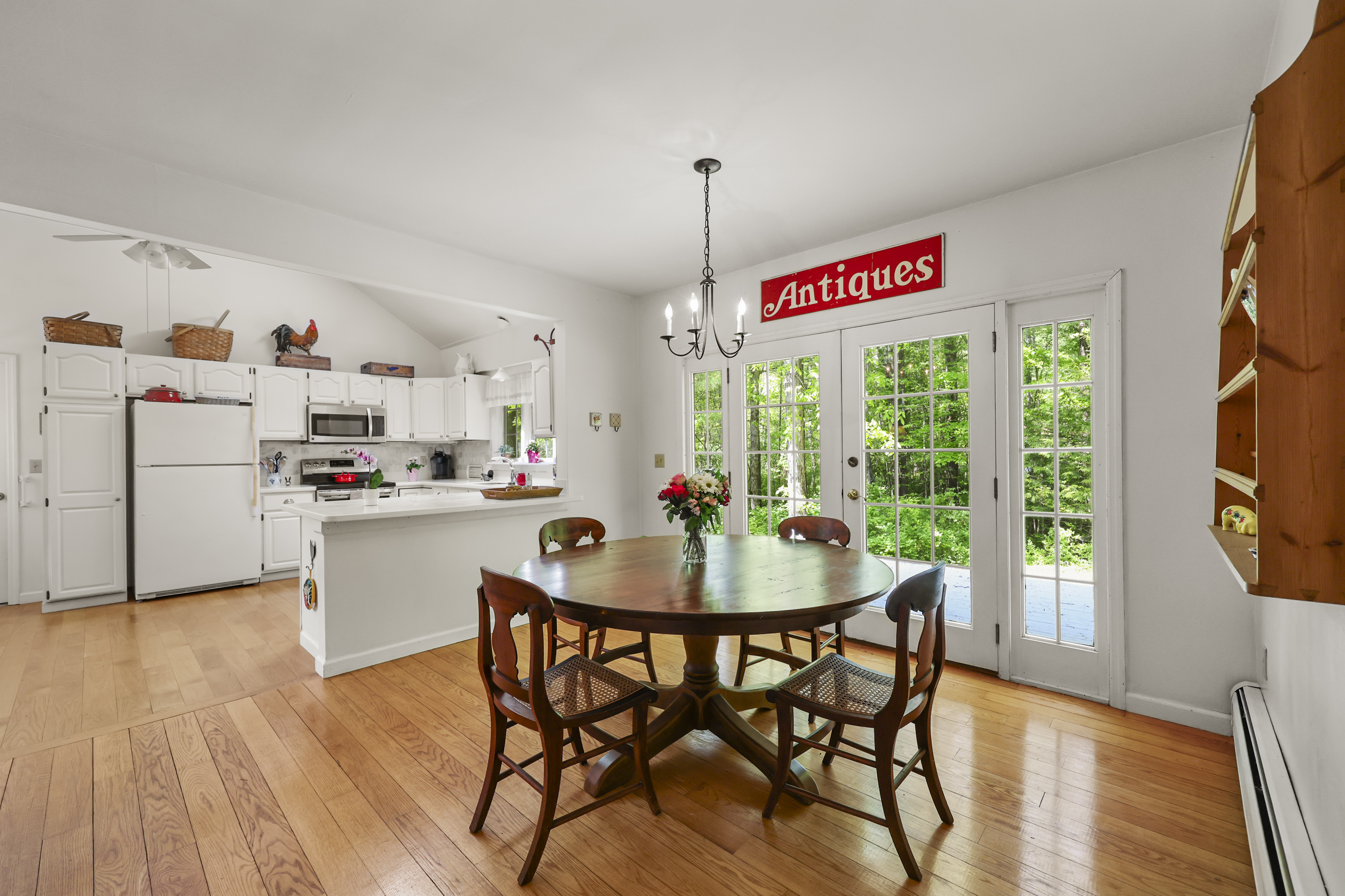  MODERN COMFORT MEETS TIMELESS NEW ENGLAND FARMHOUSE CHARM - 物件實景