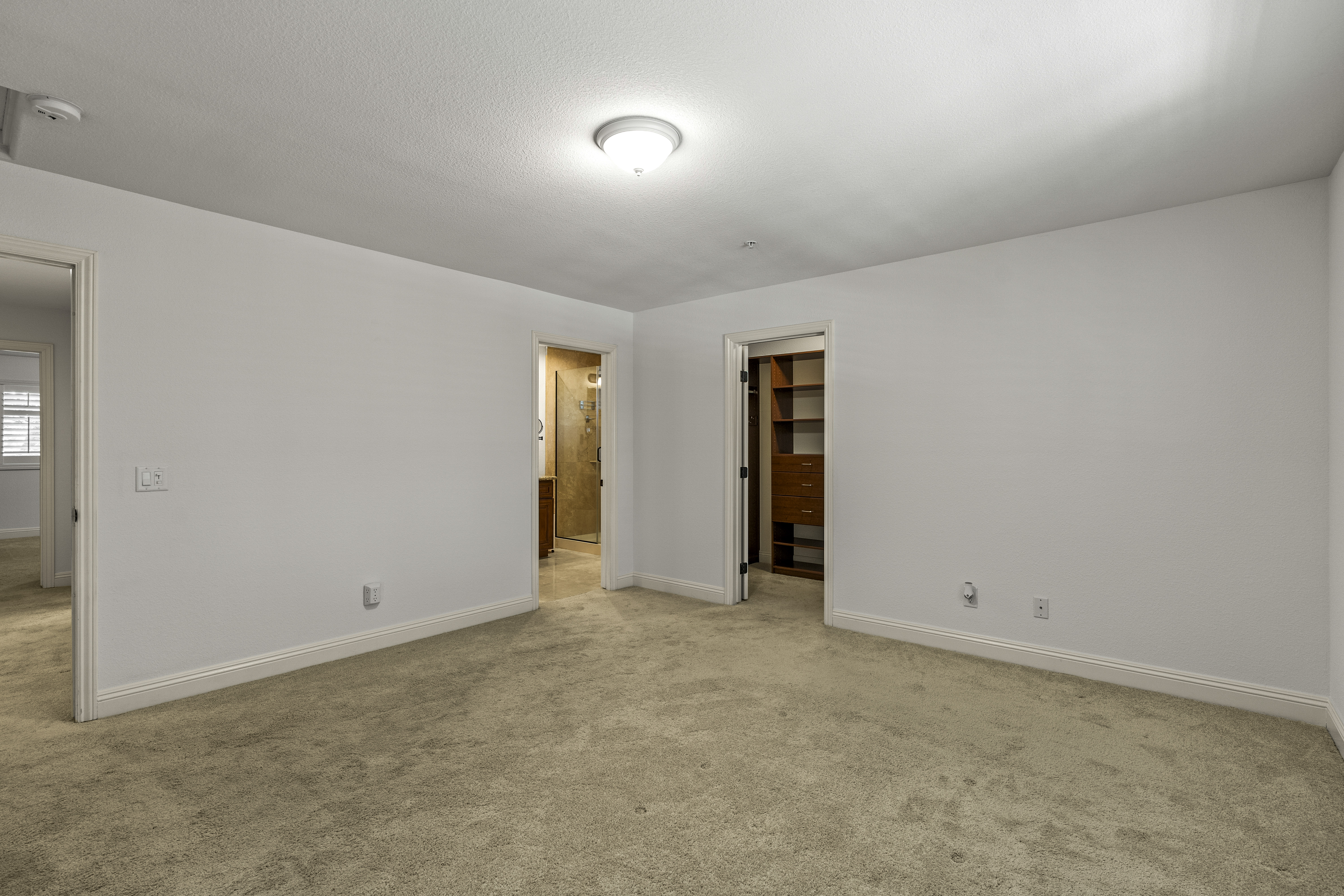  1357 Magnolia Ave - 物件實景