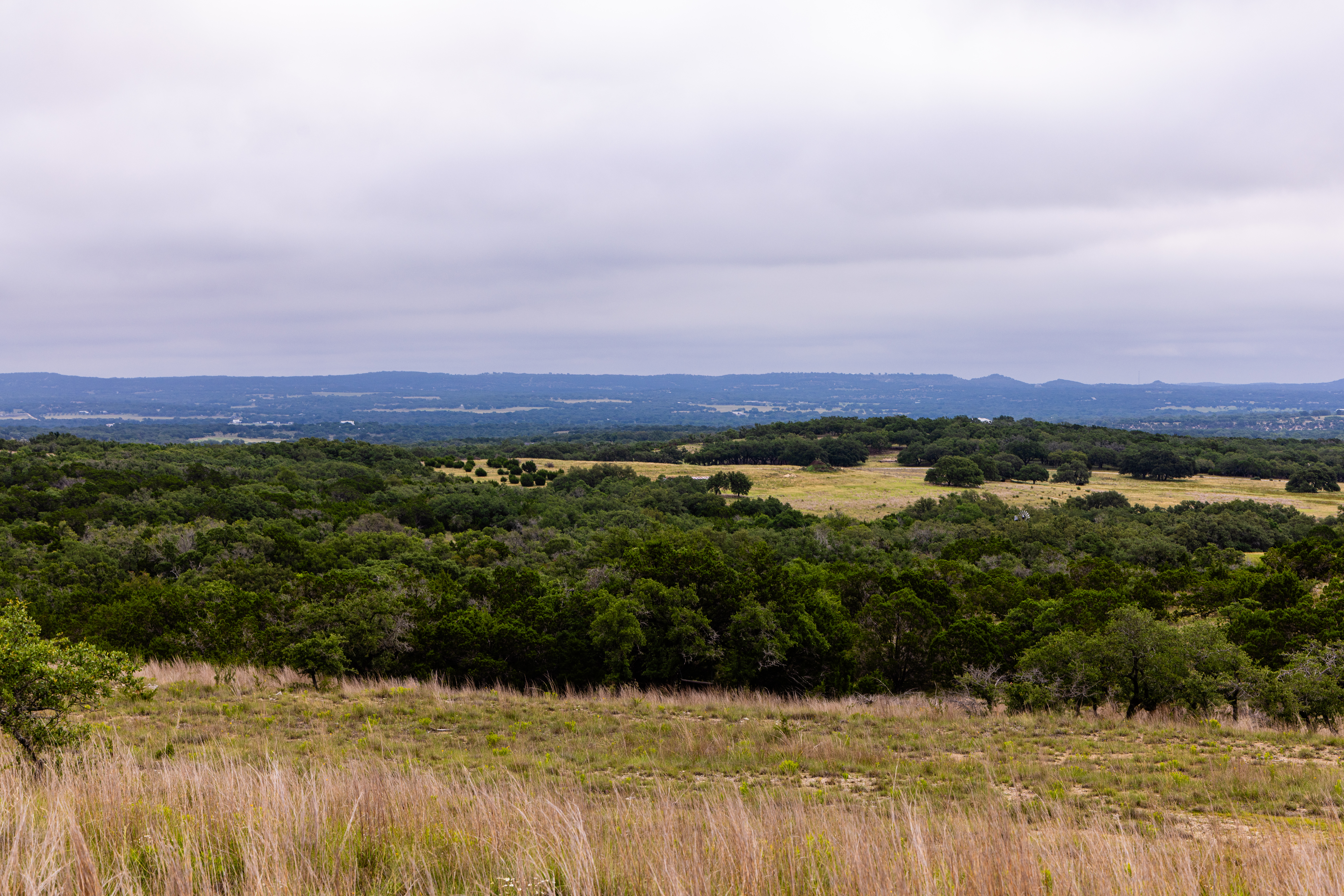  Expansive 10-Acre Lot - 物件實景