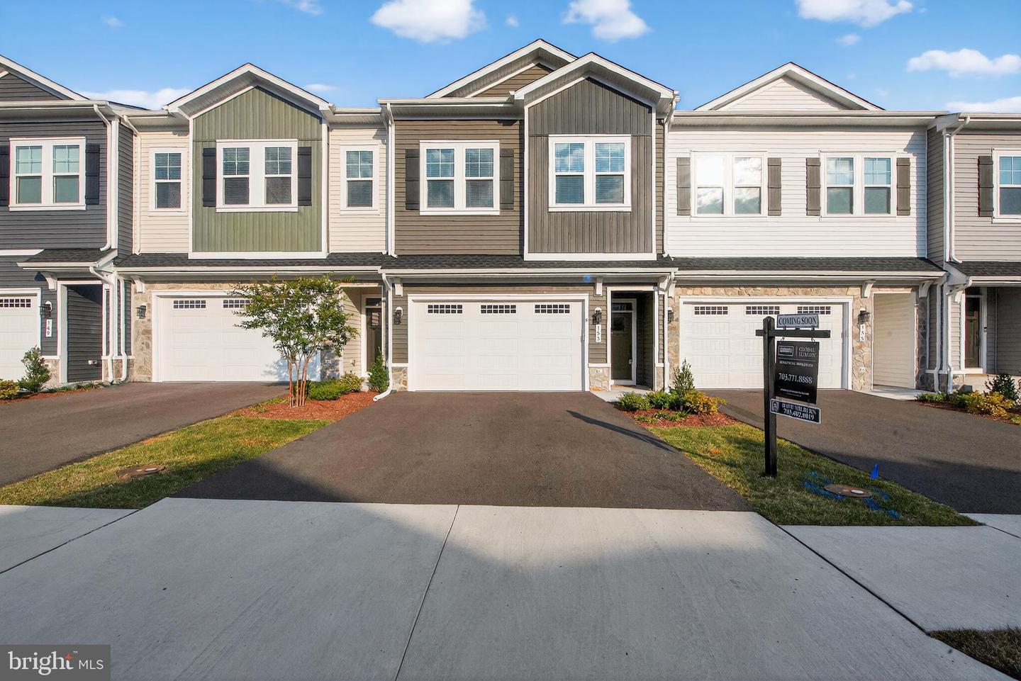 Lake Frederick, Virginia, 22630, United States, 4 Bedrooms Bedrooms, ,4 BathroomsBathrooms,Residential,For Sale,1940698