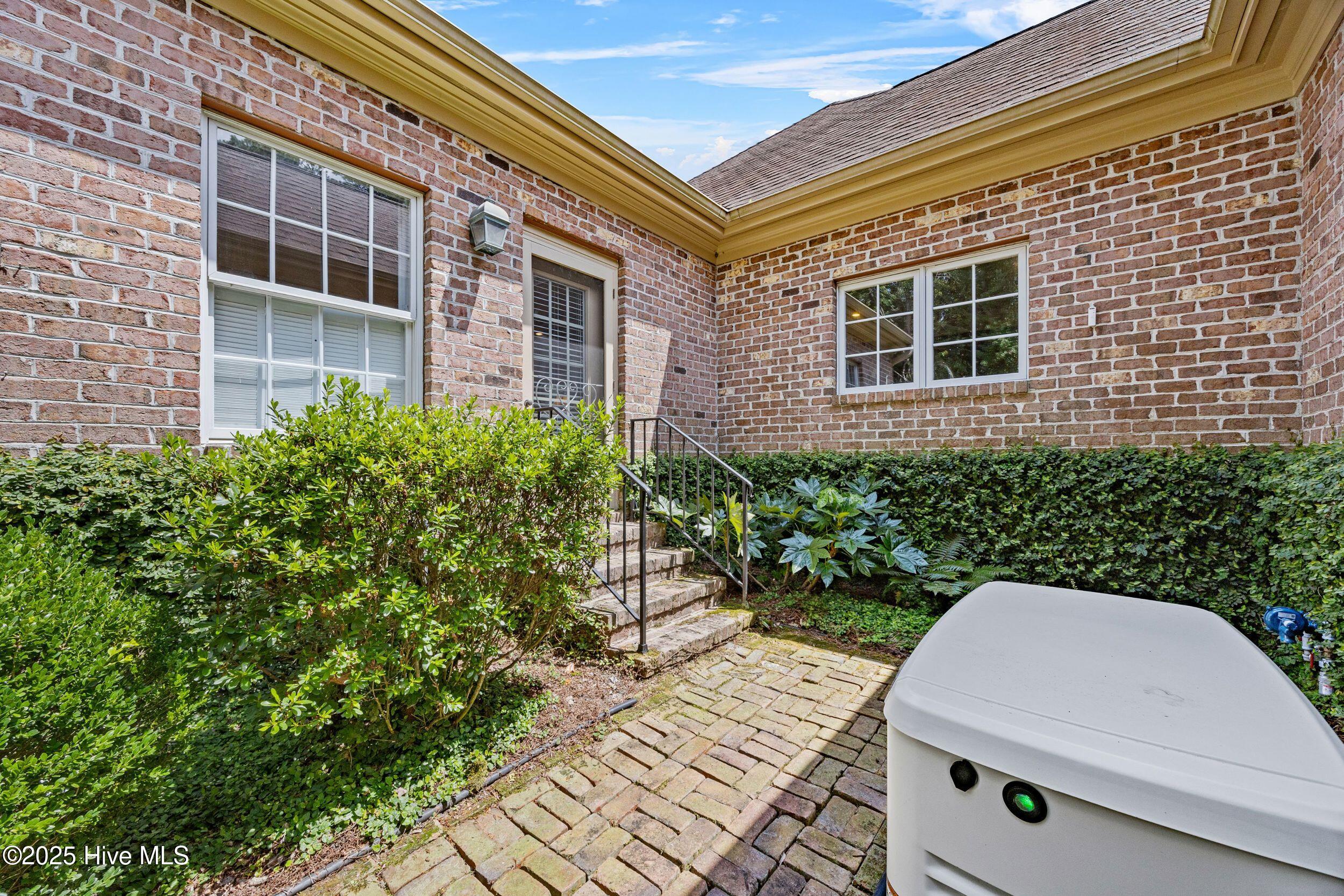 Wilmington, North Carolina, 28405, United States, 4 Bedrooms Bedrooms, ,4 BathroomsBathrooms,Residential,For Sale,1876476