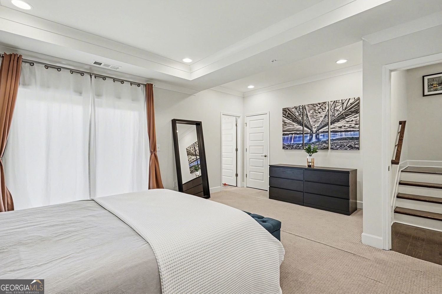 Smyrna, Georgia, 30080, United States, 4 Bedrooms Bedrooms, ,5 BathroomsBathrooms,Residential,For Sale,2013139