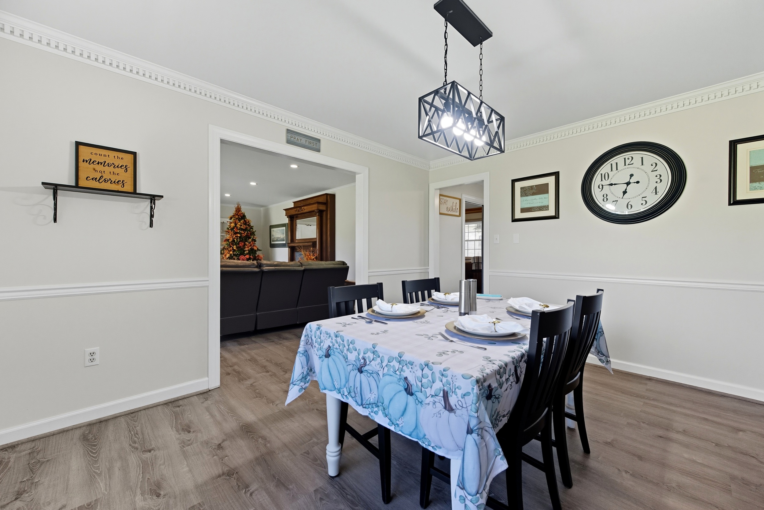 Deltaville, Virginia, 230432093, United States, 4 Bedrooms Bedrooms, ,4 BathroomsBathrooms,Residential,For Sale,1983075