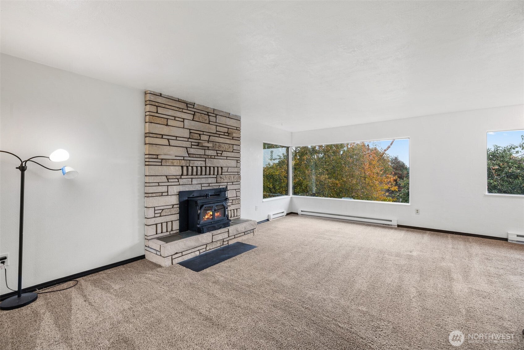 Port Angeles, Washington, 98362, United States, 3 Bedrooms Bedrooms, ,1 BathroomBathrooms,Residential,For Sale,1987084