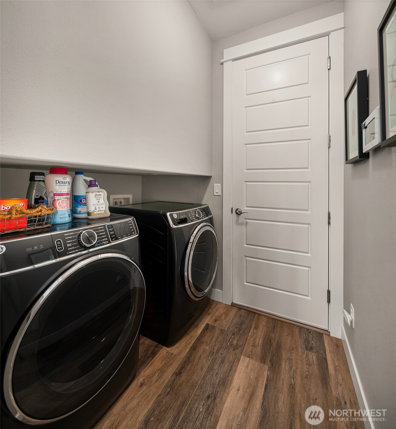 Seattle, Washington, 98178, United States, 4 Bedrooms Bedrooms, ,3 BathroomsBathrooms,Residential,For Sale,1793802