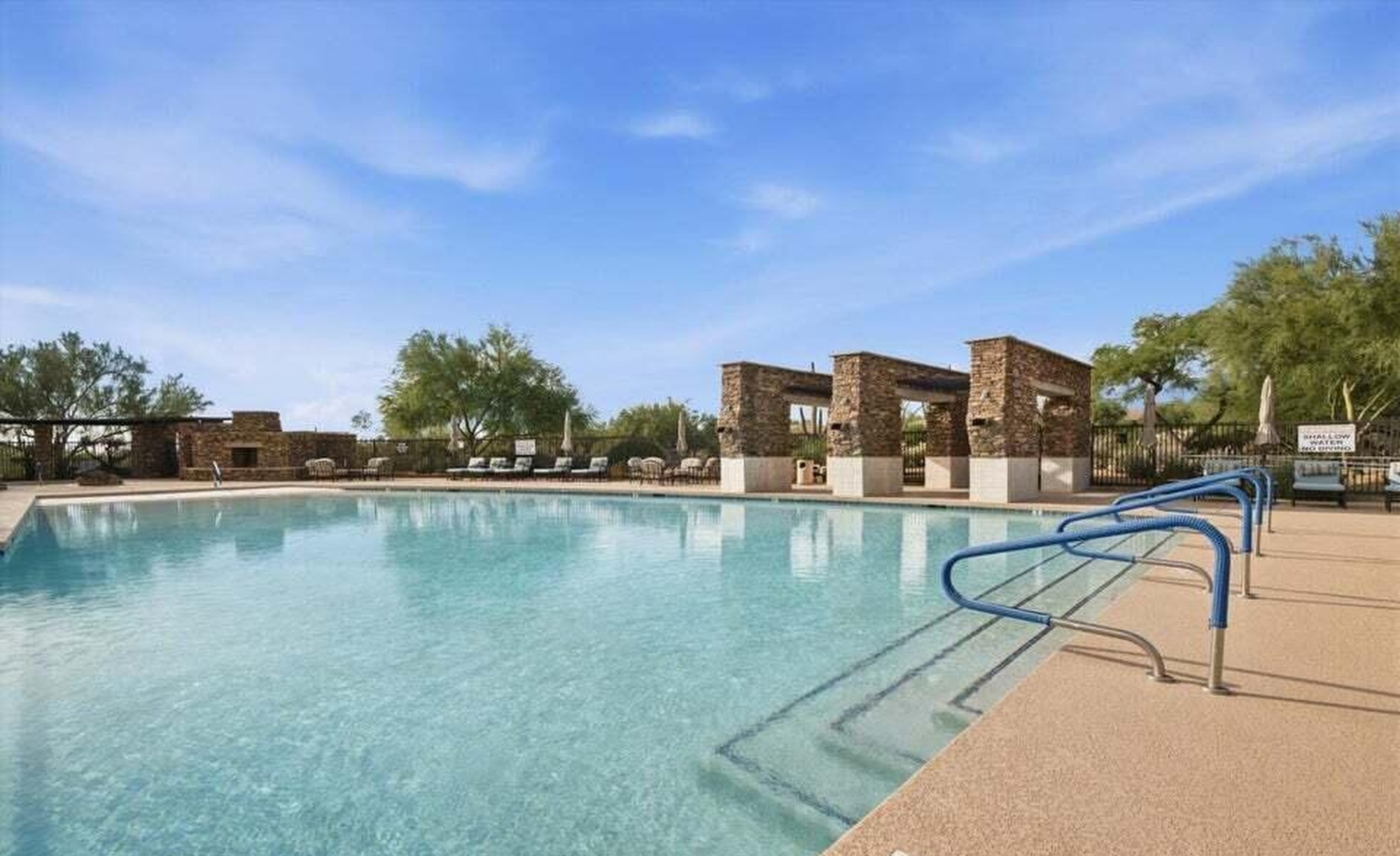  7696 E Moura Dr  Scottsdale, AZ - 物件實景