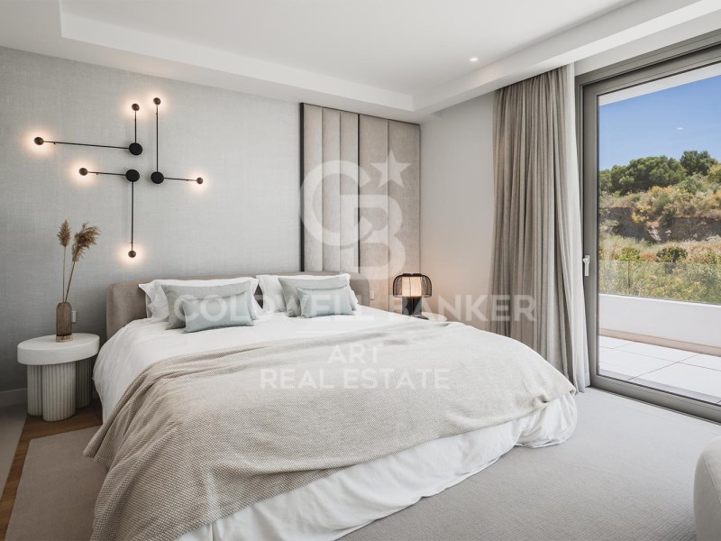 Estepona, Andalusia, ES, 5 Bedrooms Bedrooms, ,5 BathroomsBathrooms,Residential,For Sale,1828254