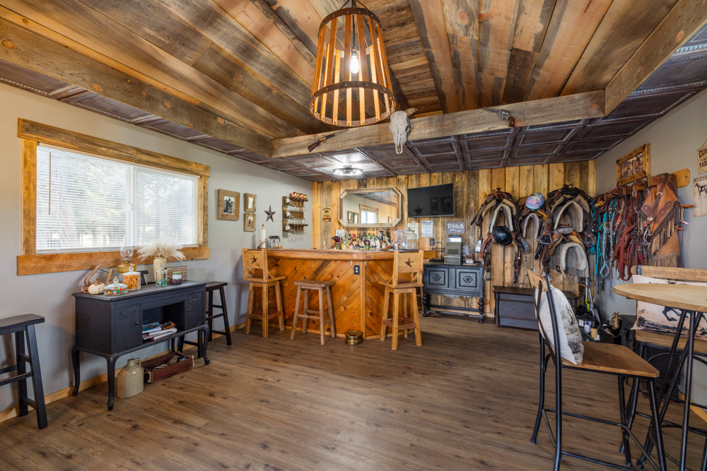 CHILOQUIN, Oregon, 97624, United States, 3 Bedrooms Bedrooms, ,3 BathroomsBathrooms,Residential,For Sale,1974697