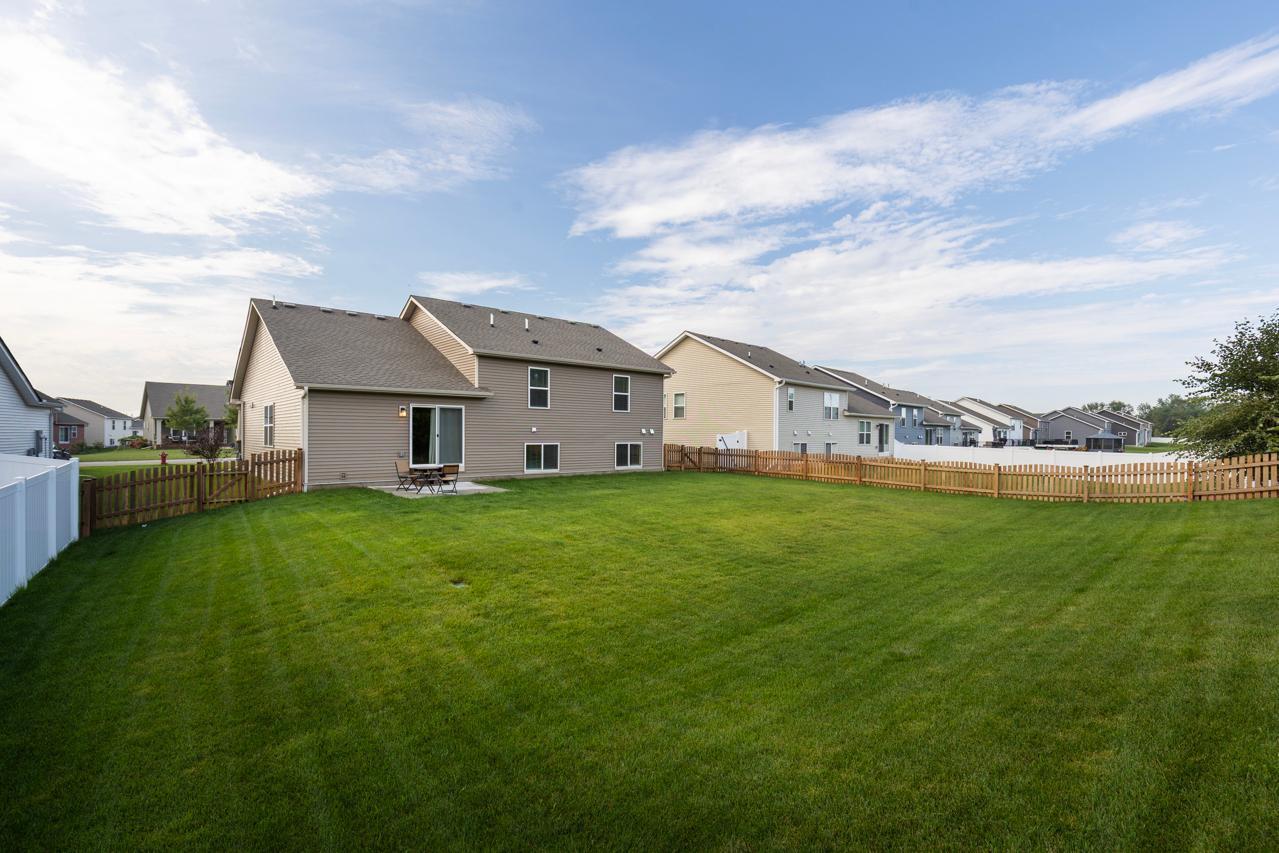 Rosemount, Minnesota, 55068, United States, 4 Bedrooms Bedrooms, ,2 BathroomsBathrooms,Residential,For Sale,1951040