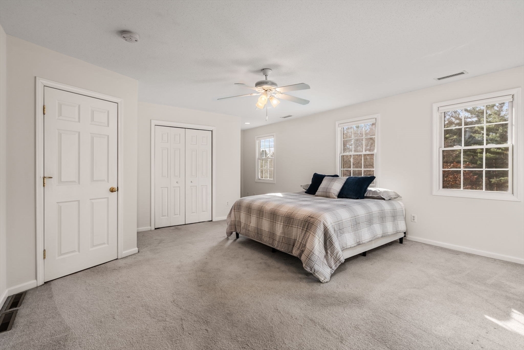 Westfield, Massachusetts, 01085, United States, 4 Bedrooms Bedrooms, ,3 BathroomsBathrooms,Residential,For Sale,1998160