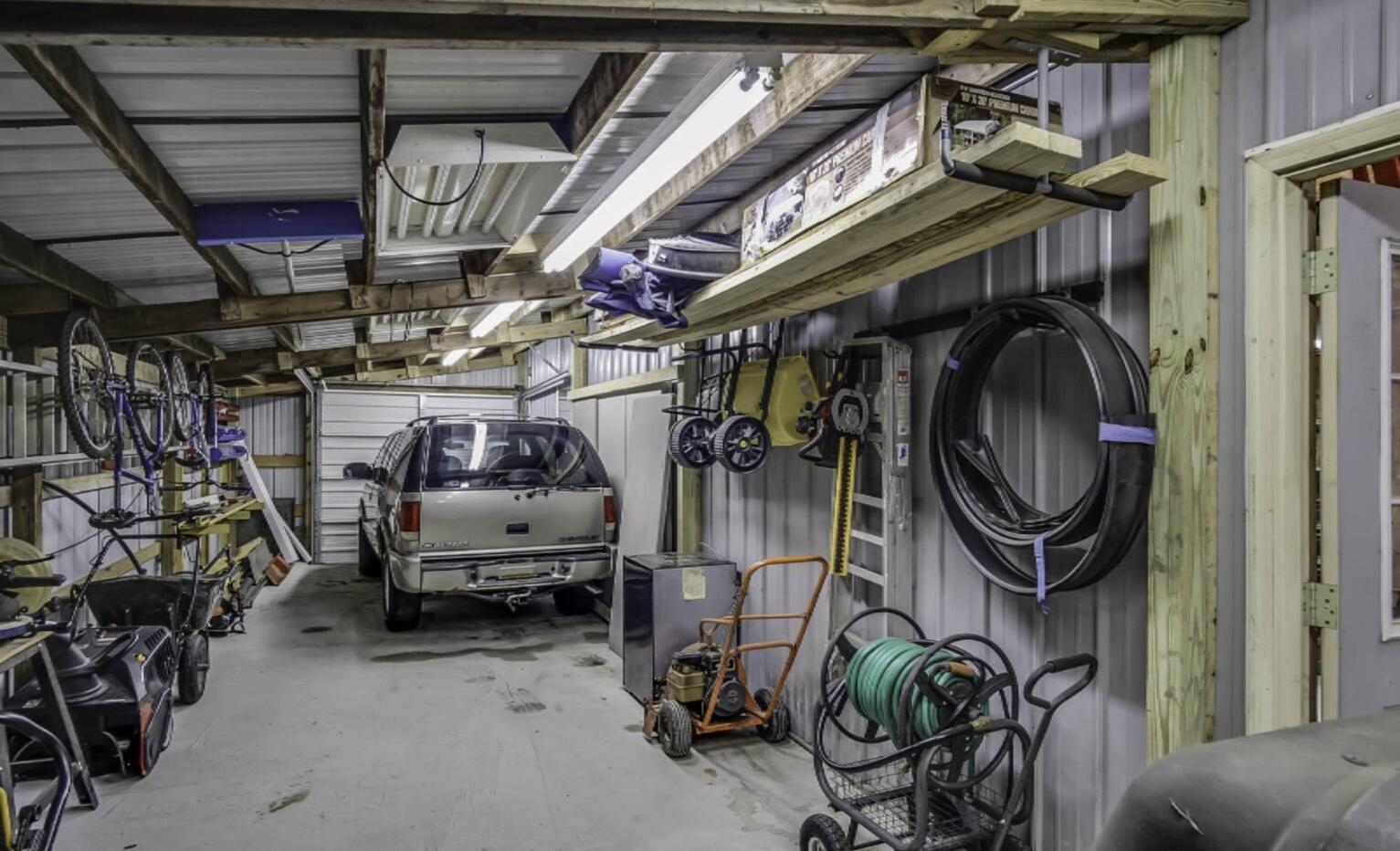 Fennville, Michigan, 49408, United States, 4 Bedrooms Bedrooms, ,4 BathroomsBathrooms,Residential,For Sale,1966449