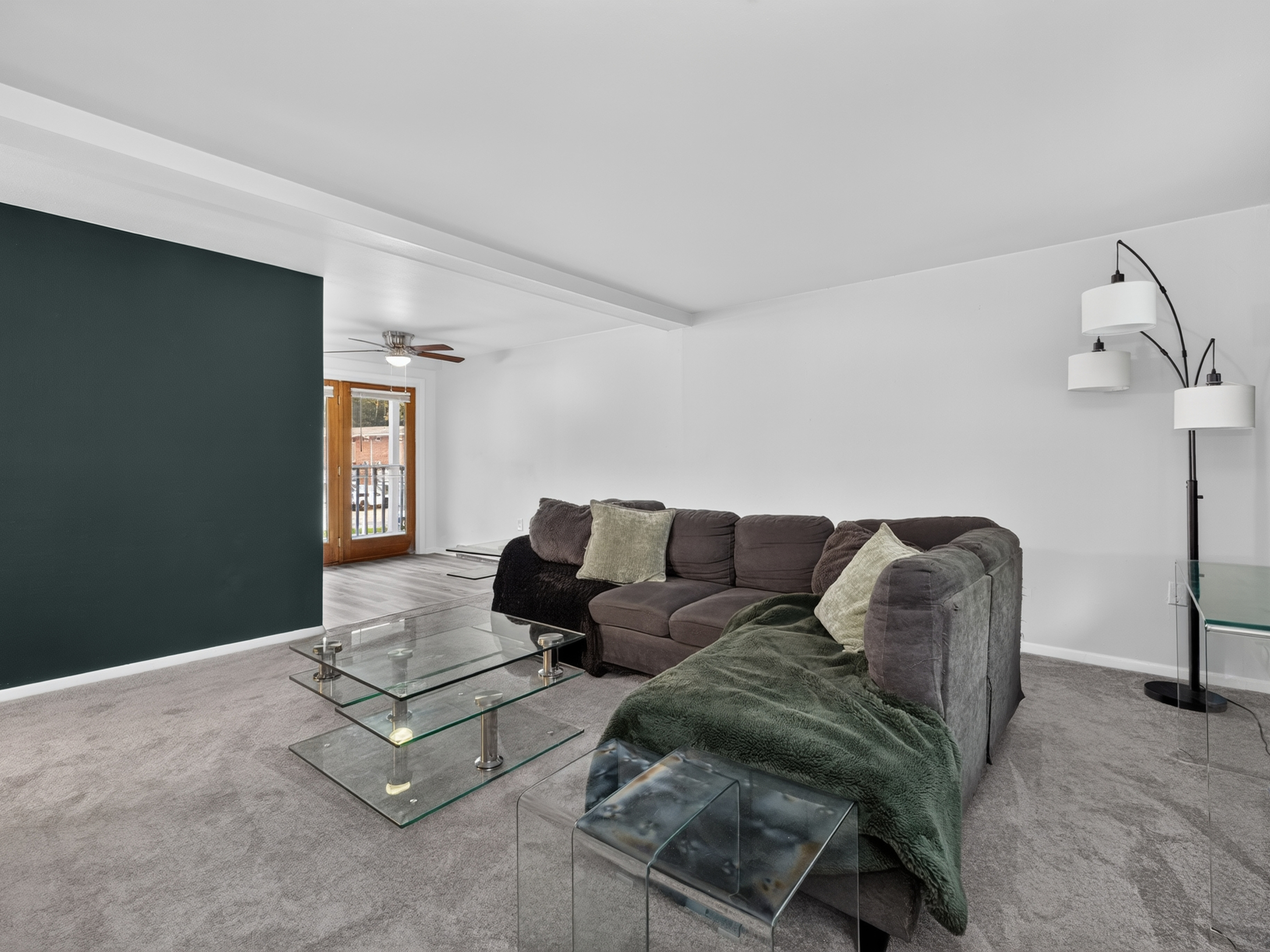  Discover comfortable one-floor living in this great location. - 物件實景