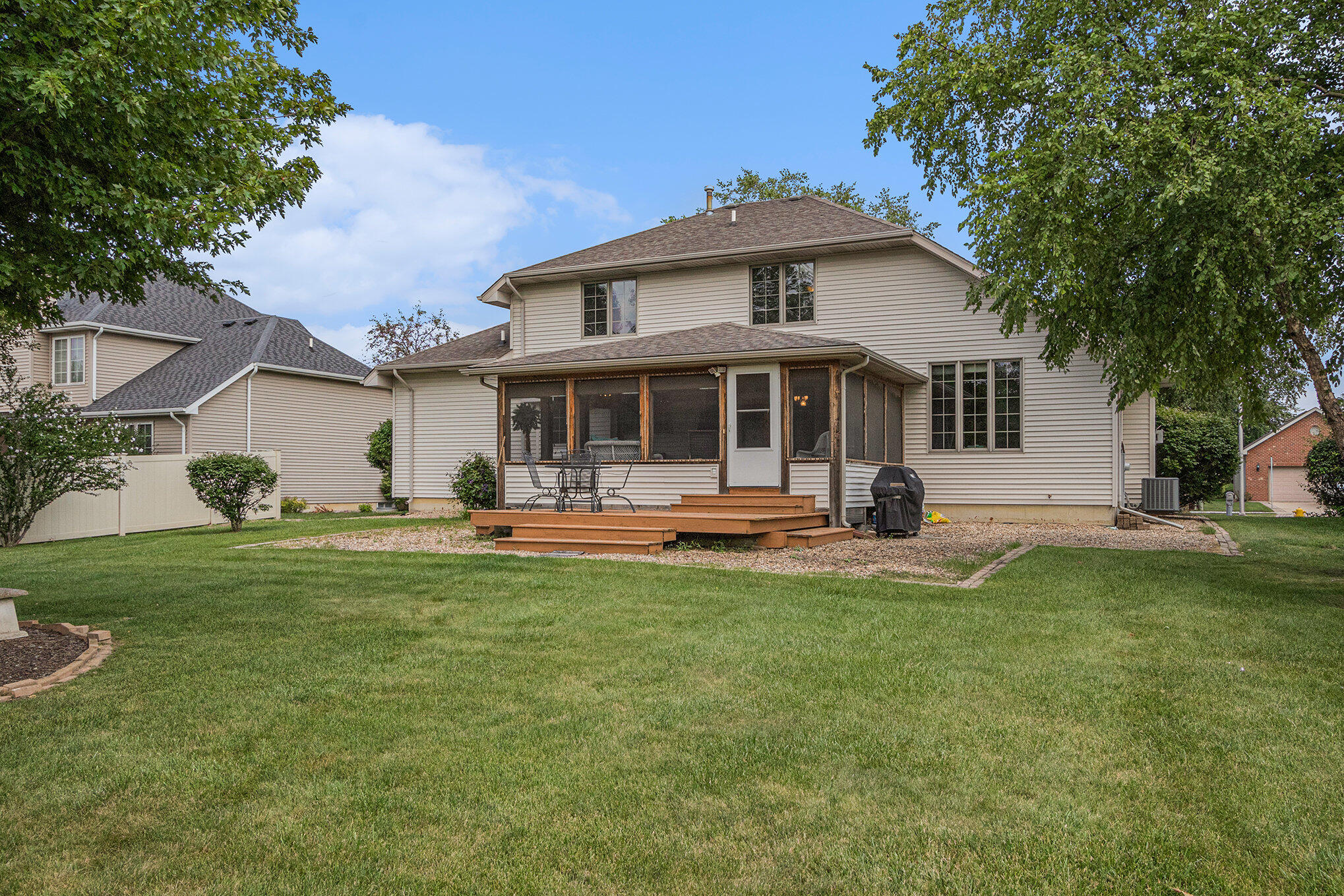 Dyer, Indiana, 46311, United States, 3 Bedrooms Bedrooms, ,3 BathroomsBathrooms,Residential,For Sale,1930978