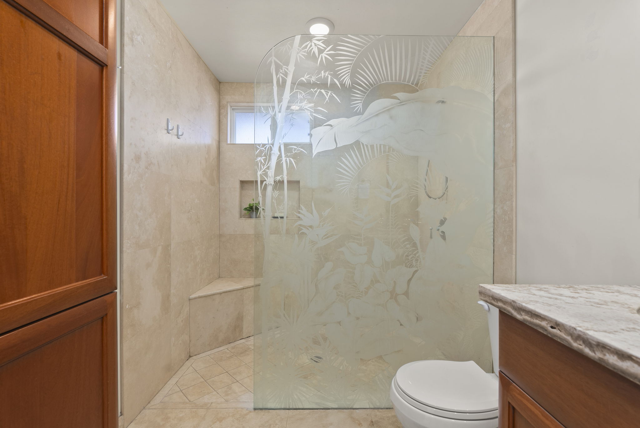 Kailua, Hawaii, 96734, United States, 6 Bedrooms Bedrooms, ,4 BathroomsBathrooms,Residential,For Sale,1981977