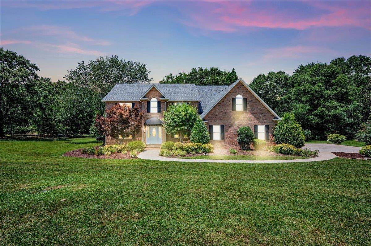 Moore, South Carolina, 29369, United States, 5 Bedrooms Bedrooms, ,4 BathroomsBathrooms,Residential,For Sale,1929120
