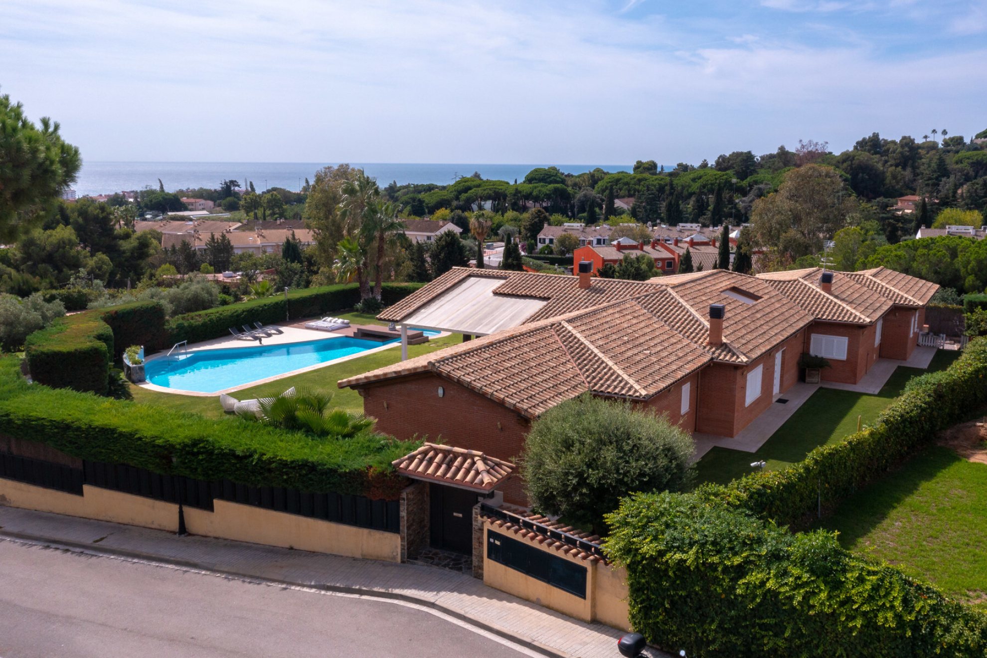  Great property in the most exclusive area of the coast of Barcelona. - 物件實景