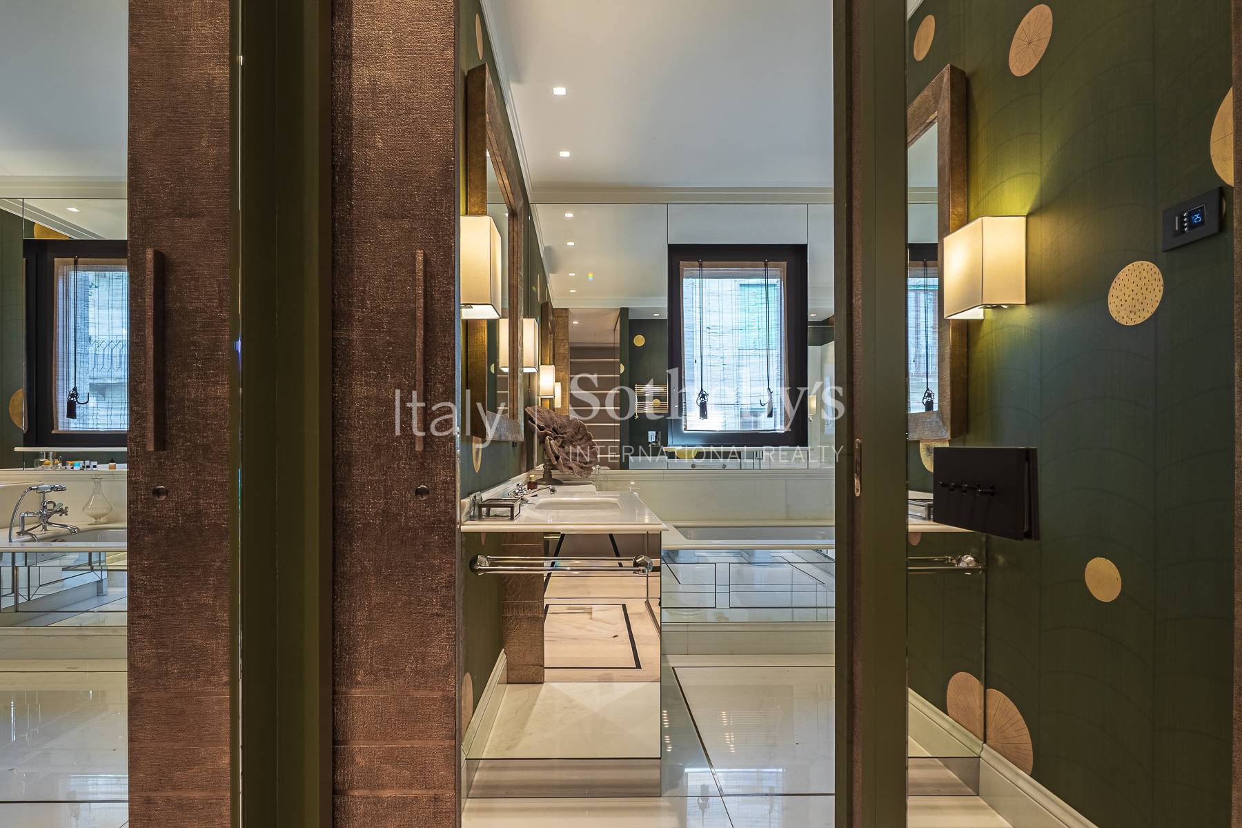  Charming penthouse in Magenta district - 物件實景