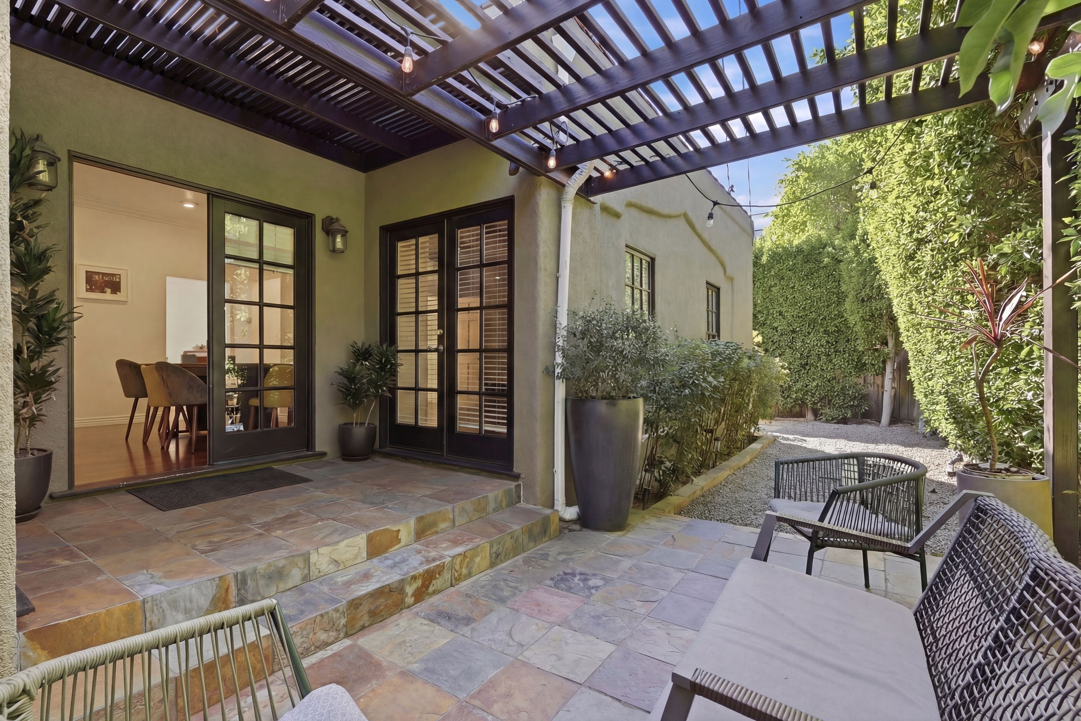  853-855 North Sweetzer Avenue - 物件實景