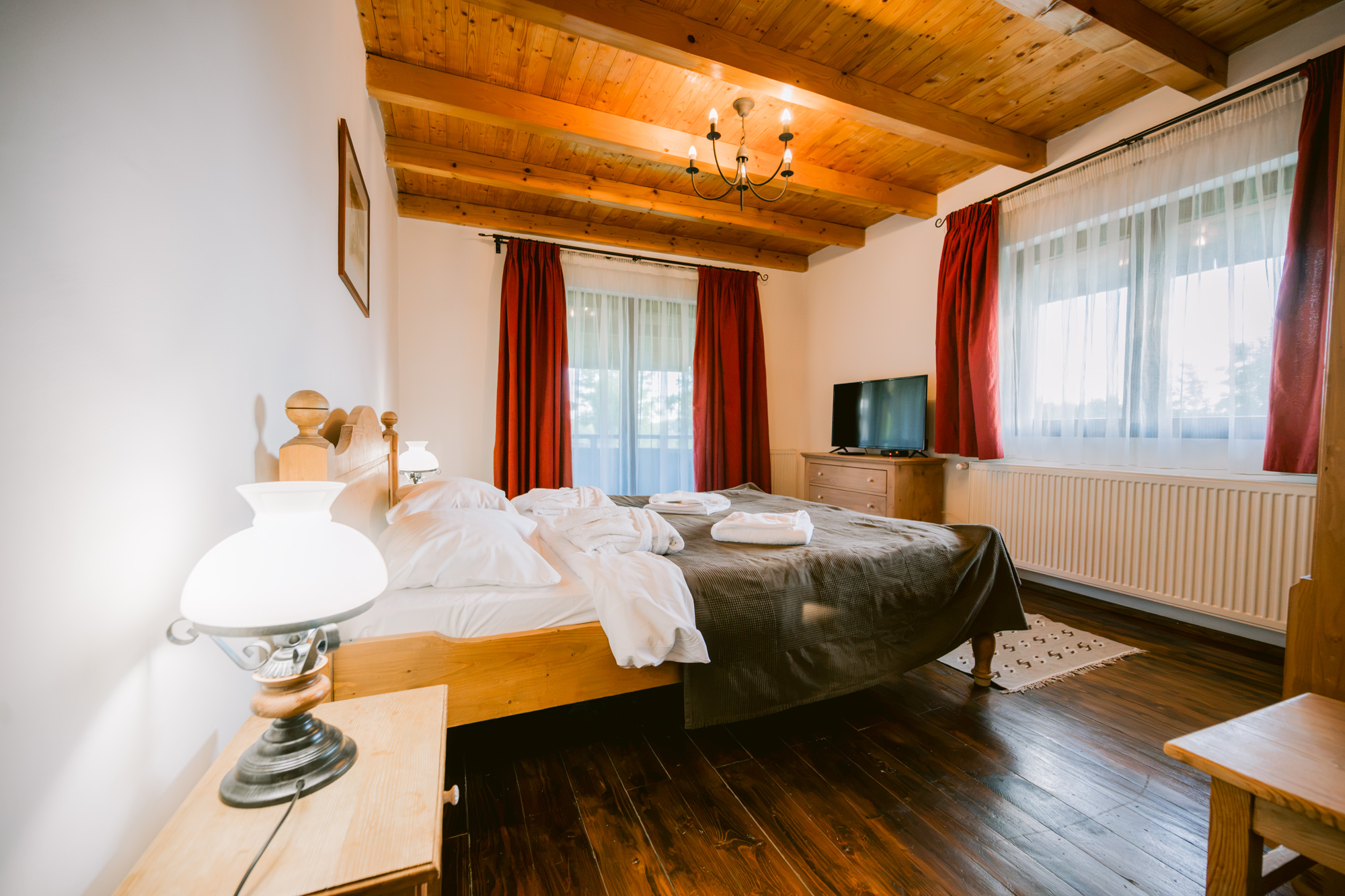  A Private Retreat in the Foothills of the Bucegi Mountains - 物件實景