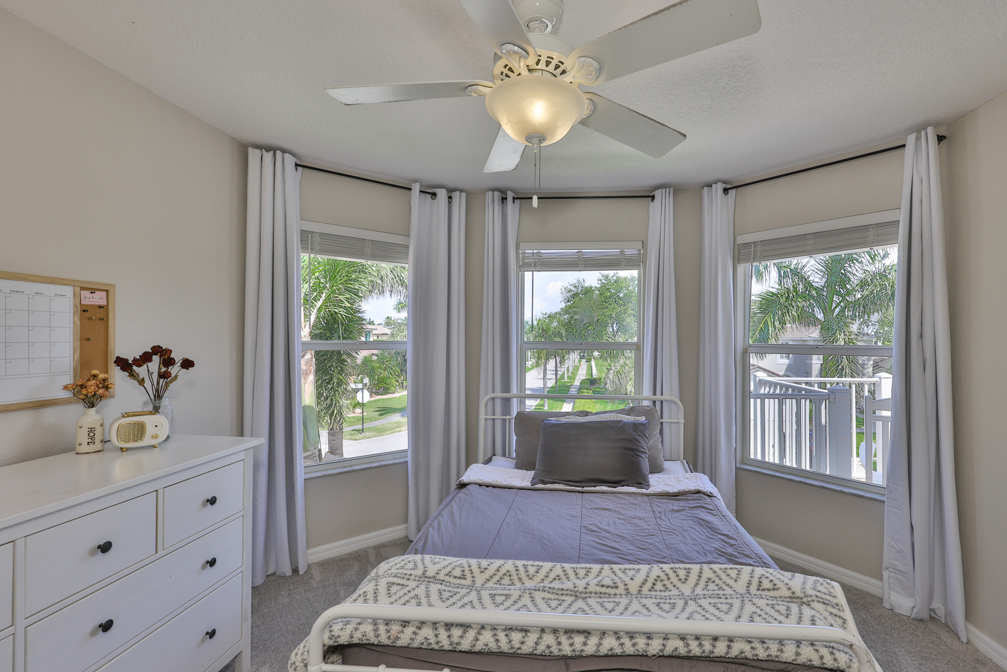 Apollo Beach, Florida, 33572, United States, 4 Bedrooms Bedrooms, ,3 BathroomsBathrooms,Residential,For Sale,1845807