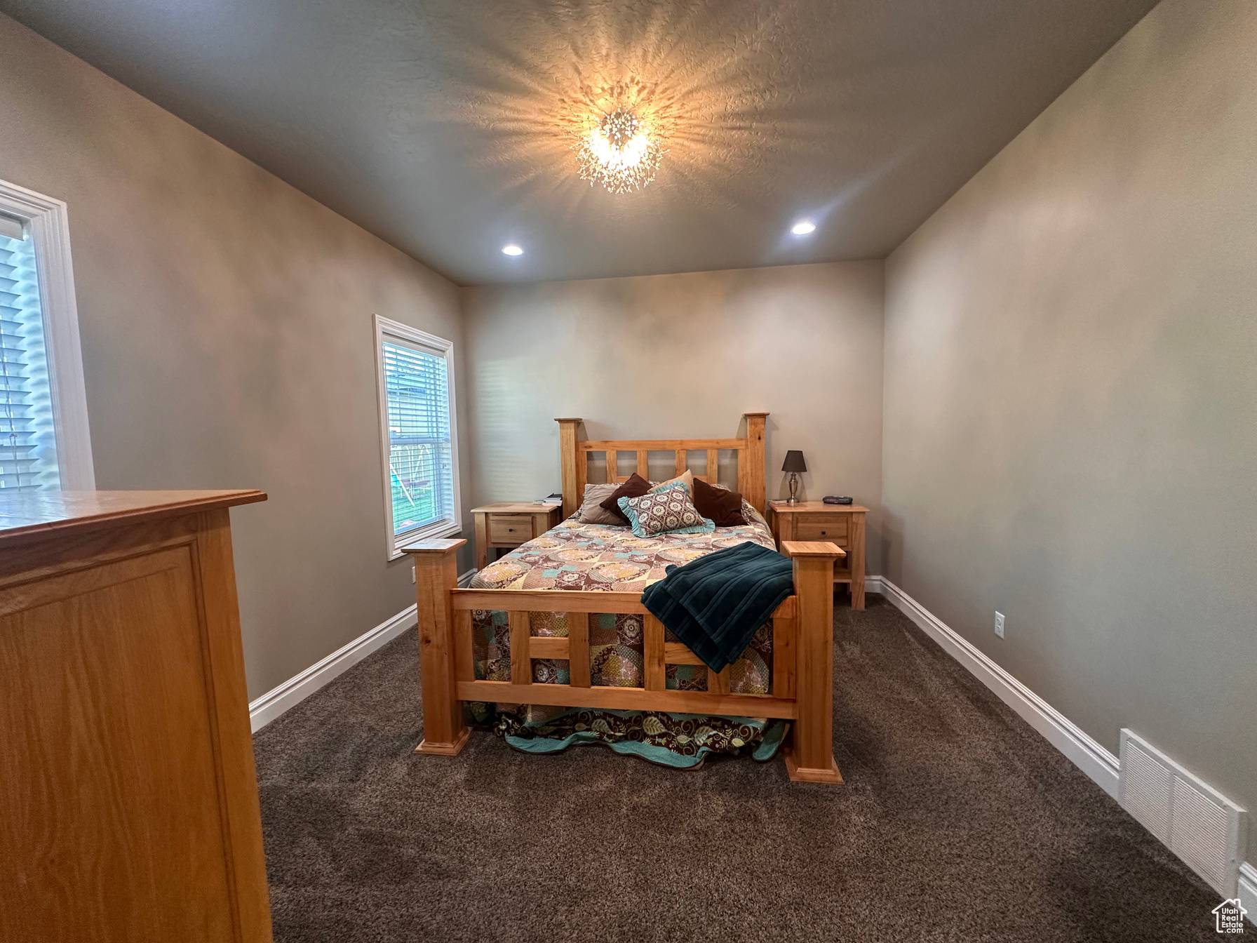 Roosevelt, Utah, 84066, United States, 6 Bedrooms Bedrooms, ,3 BathroomsBathrooms,Residential,For Sale,1976583