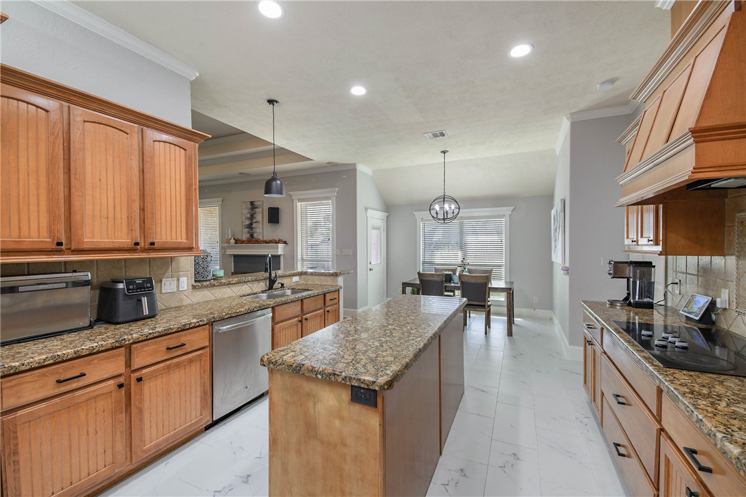 College Station, Texas, 77845, United States, 5 Bedrooms Bedrooms, ,4 BathroomsBathrooms,Residential,For Sale,1979920