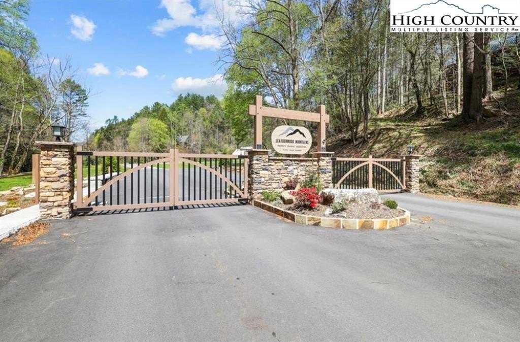 Ferguson, North Carolina, 28624, United States, 3 Bedrooms Bedrooms, ,2 BathroomsBathrooms,Residential,For Sale,1984424