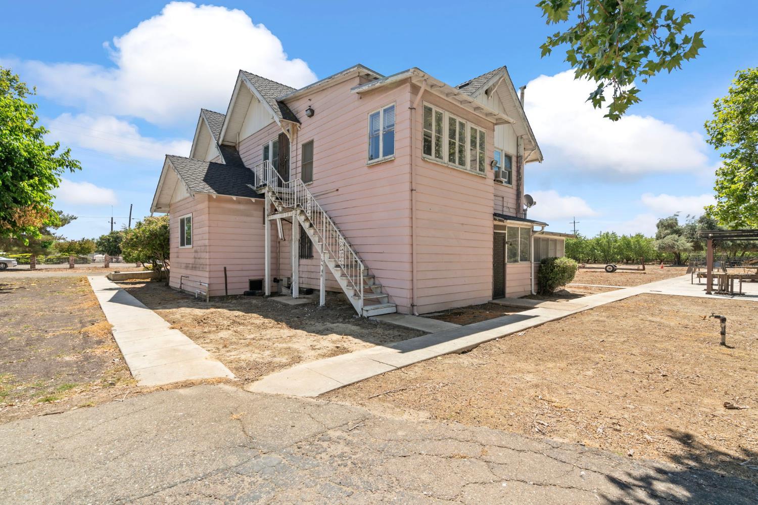 Vernalis, California, 95385, United States, 5 Bedrooms Bedrooms, ,3 BathroomsBathrooms,Residential,For Sale,1979261