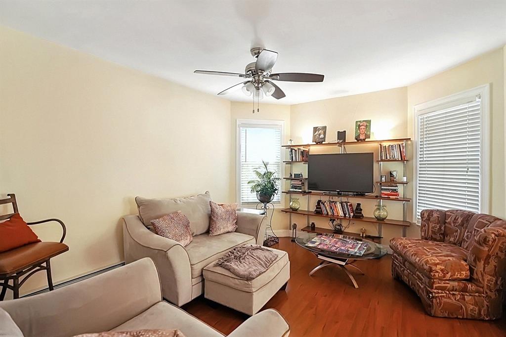 Mount Vernon, New York, 10550, United States, 4 Bedrooms Bedrooms, ,3 BathroomsBathrooms,Residential,For Sale,1943288