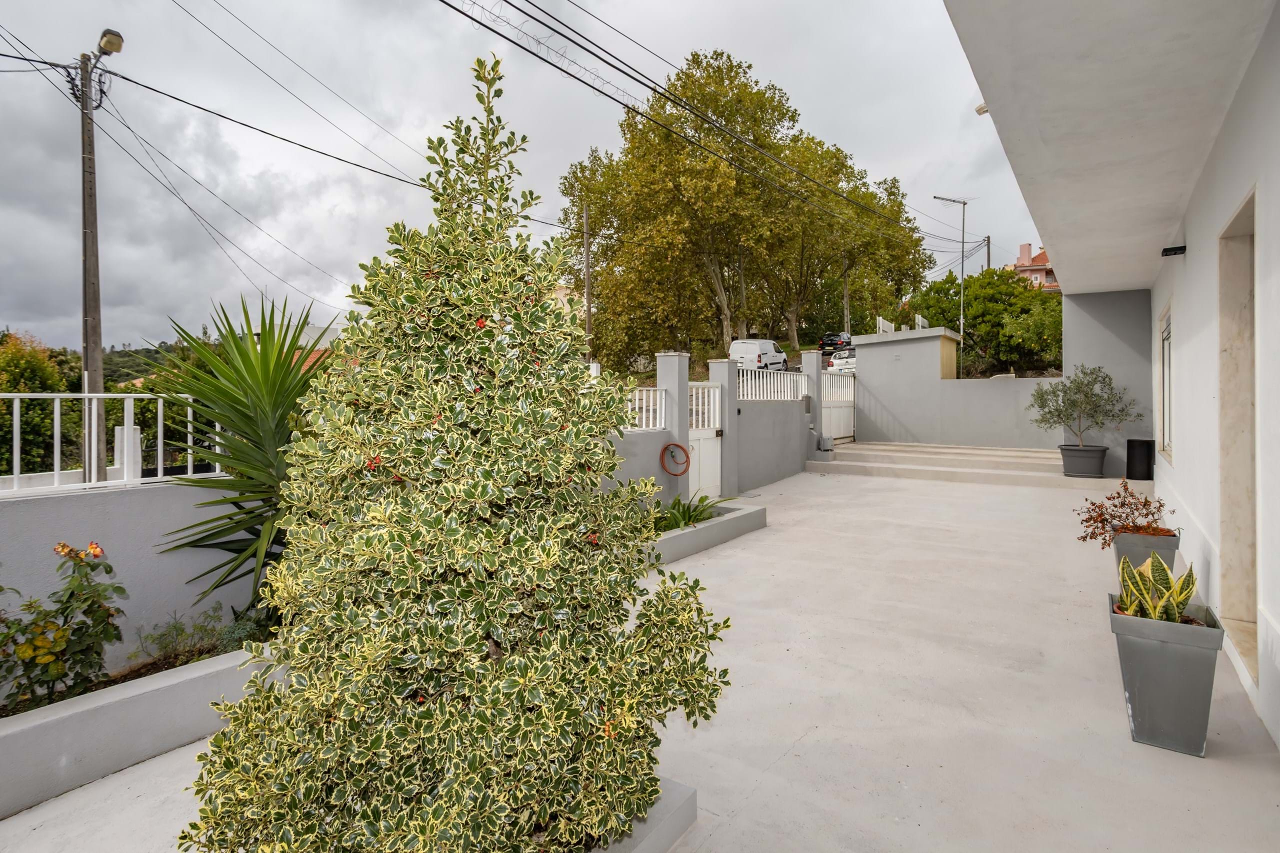 Loures, Lisbon, 2670-560, PT, 5 Bedrooms Bedrooms, ,3 BathroomsBathrooms,Residential,For Sale,1989673