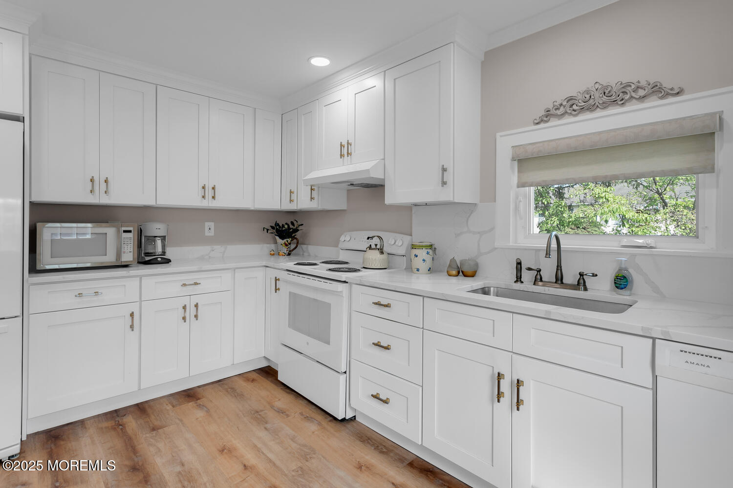 Belford, New Jersey, 07718, United States, 3 Bedrooms Bedrooms, ,2 BathroomsBathrooms,Residential,For Sale,1921068