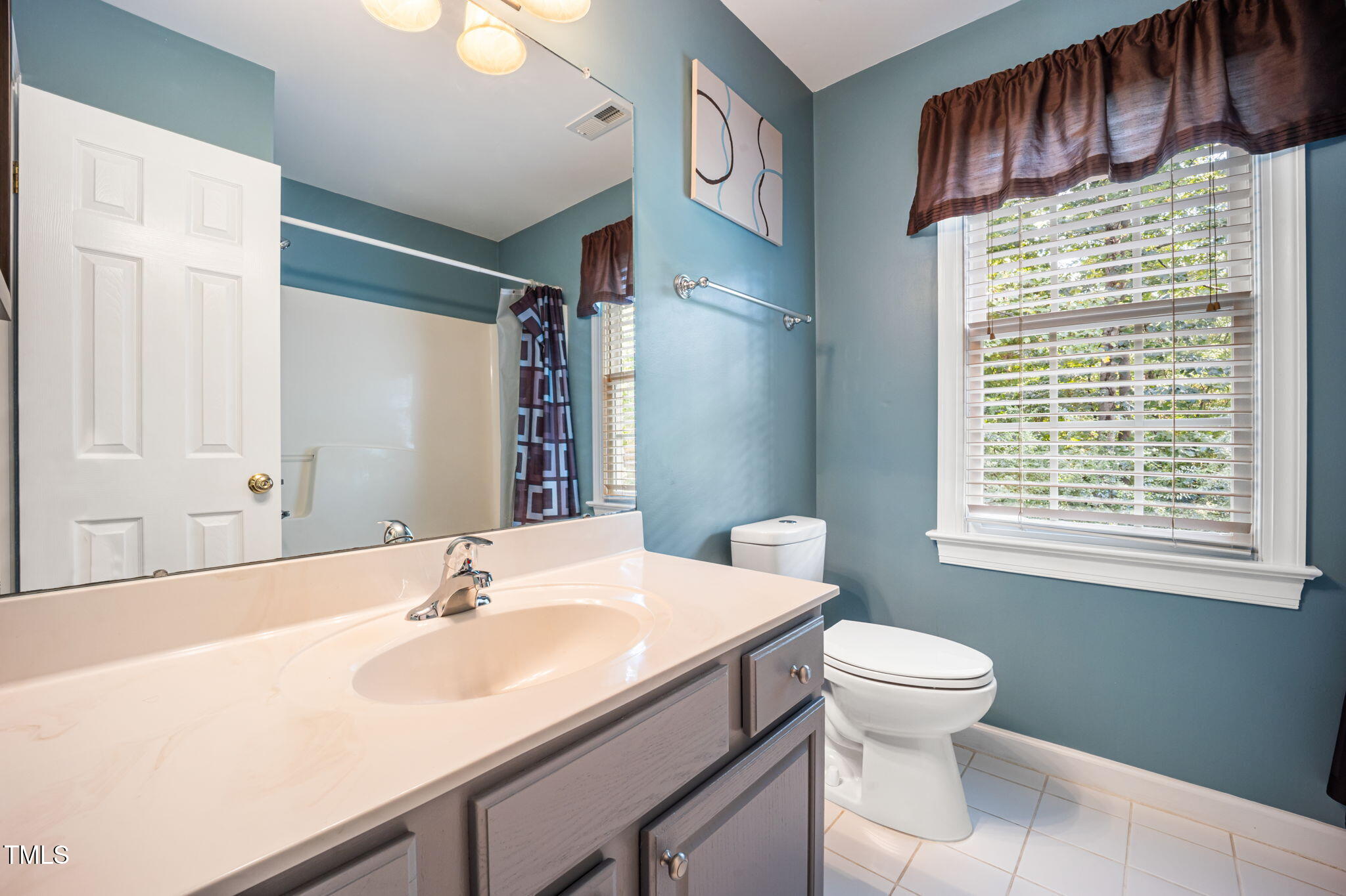 Apex, North Carolina, 27502, United States, 4 Bedrooms Bedrooms, ,3 BathroomsBathrooms,Residential,For Sale,1939175