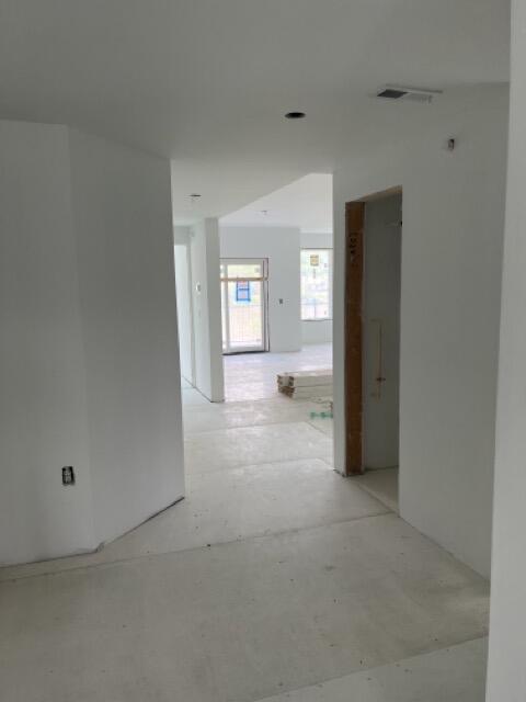 739 Manhattan Boulevard Unit 202, Dayton, Kentucky, 41074, United States, 2 Bedrooms Bedrooms, ,3 BathroomsBathrooms,Residential,For Sale,739 Manhattan Boulevard Unit 202,1264962
