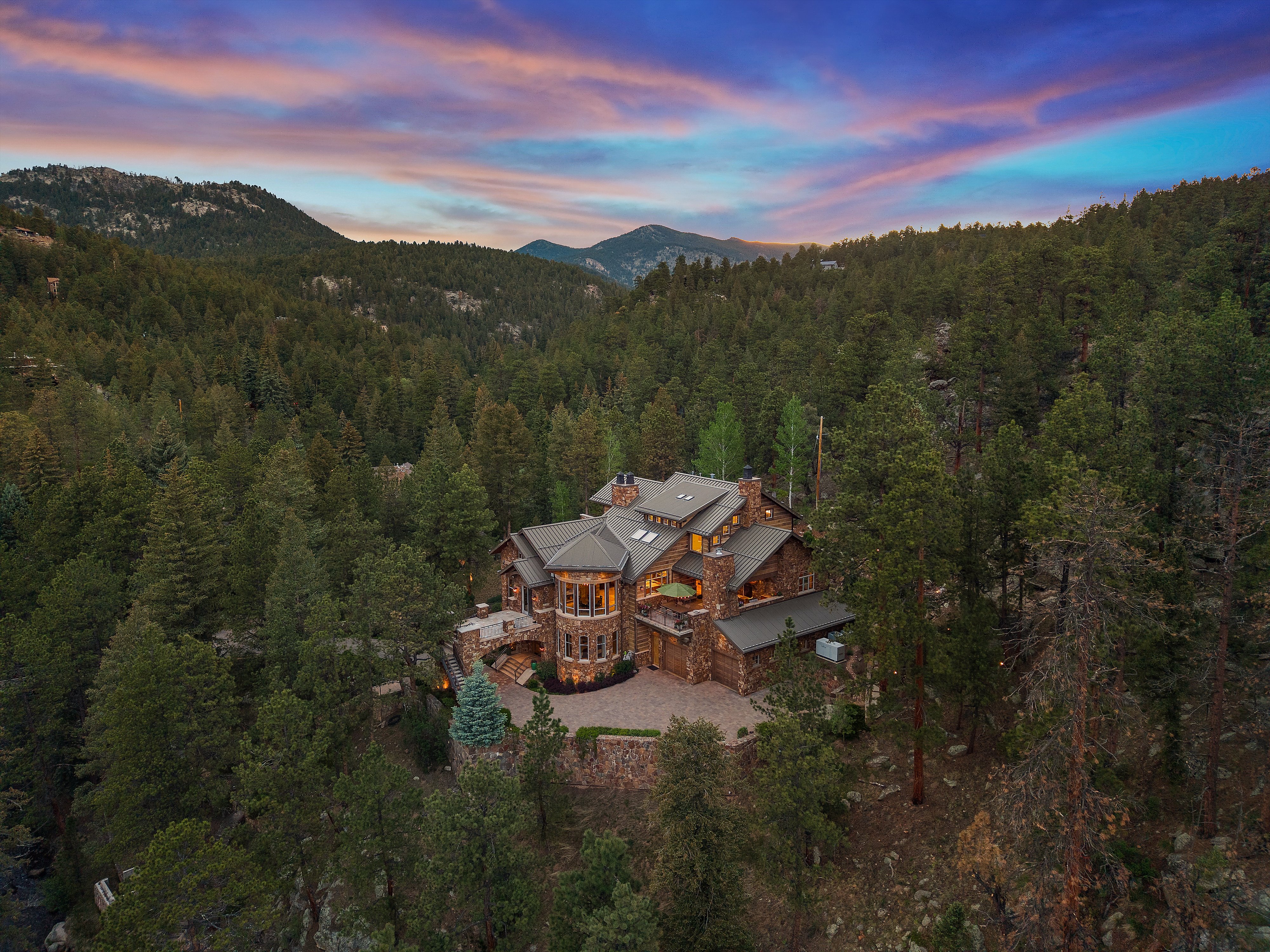  Luxury Mountain Estate in Celebrated Upper Bear Creek - 物件實景