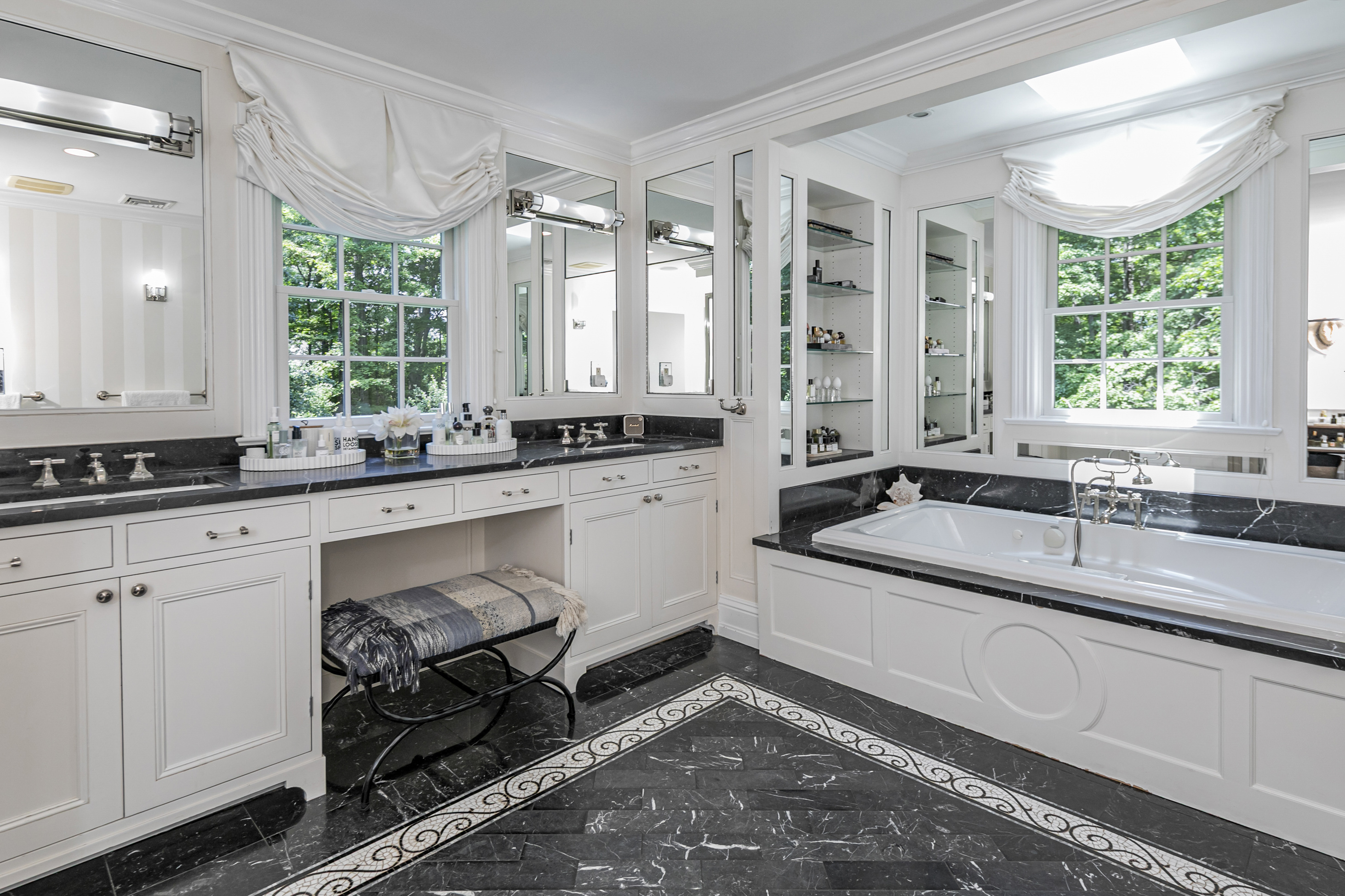  Spectacular Gated Brookstone Estate on 2+ Acres Minutes from Nassau Street - 物件實景