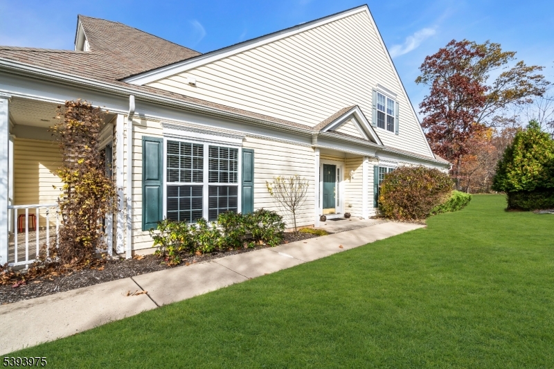 Franklin Twp., New Jersey, 08873, United States, 3 Bedrooms Bedrooms, ,3 BathroomsBathrooms,Residential,For Sale,1991014