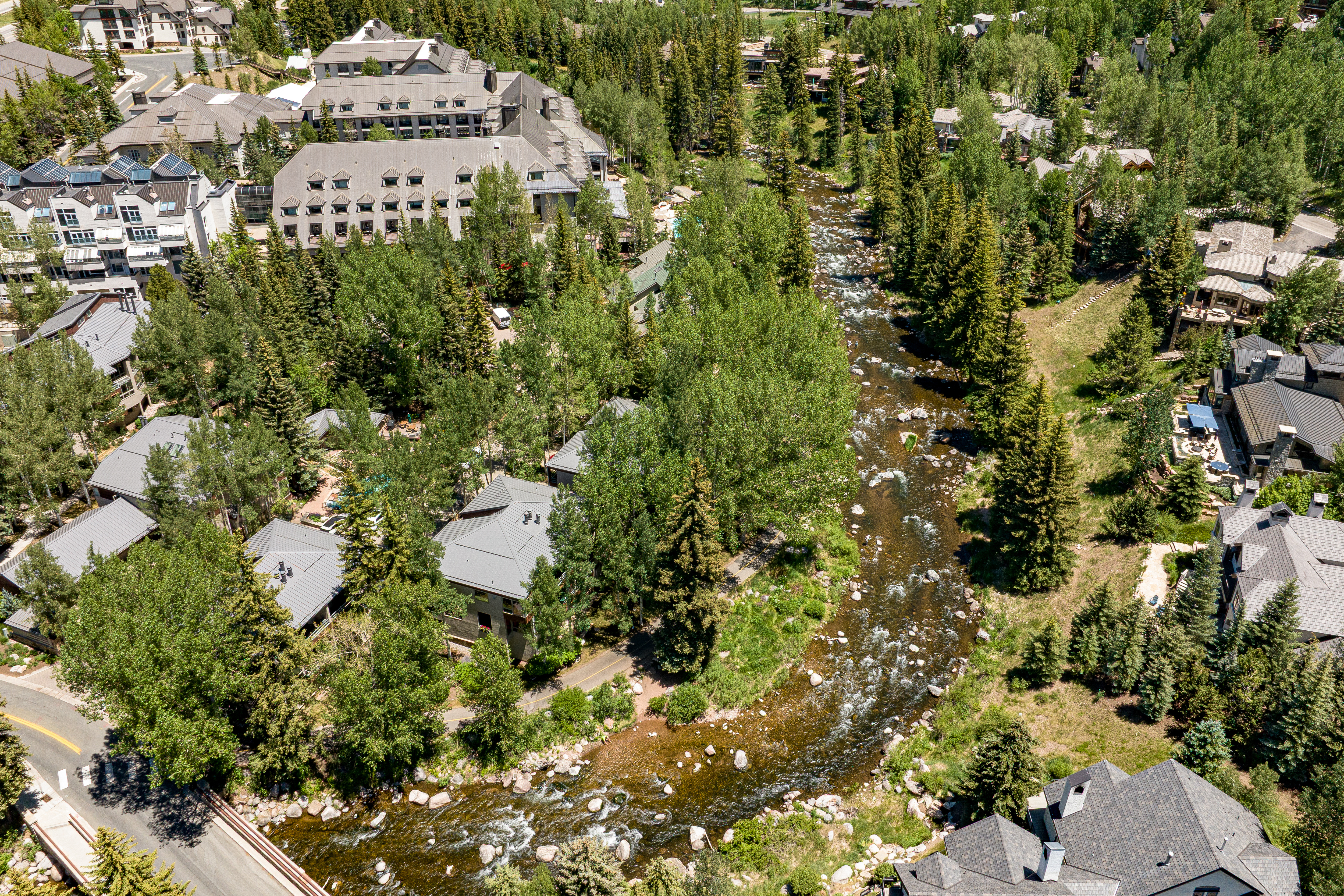  The Ultimate Alpine Retreat: Privacy Meets Convenience in Cascade Village - 物件實景