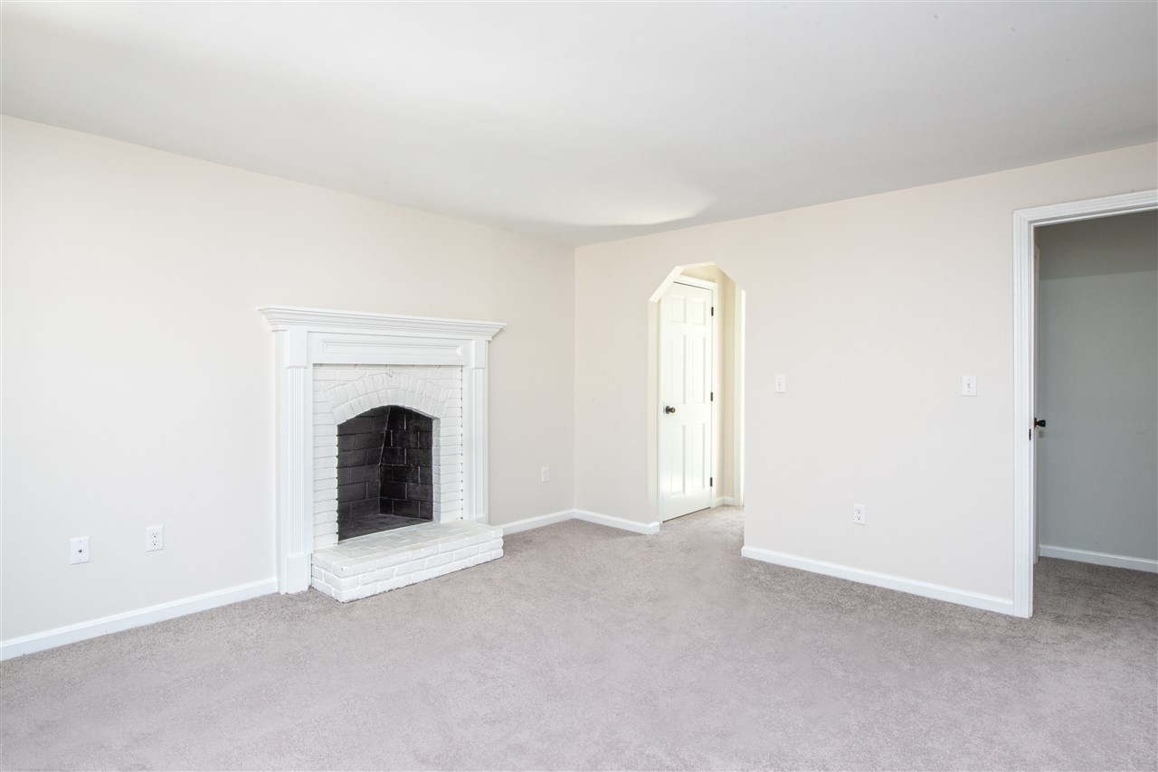 Hampstead, New Hampshire, 03841, United States, 4 Bedrooms Bedrooms, ,2 BathroomsBathrooms,Residential,For Sale,1861952