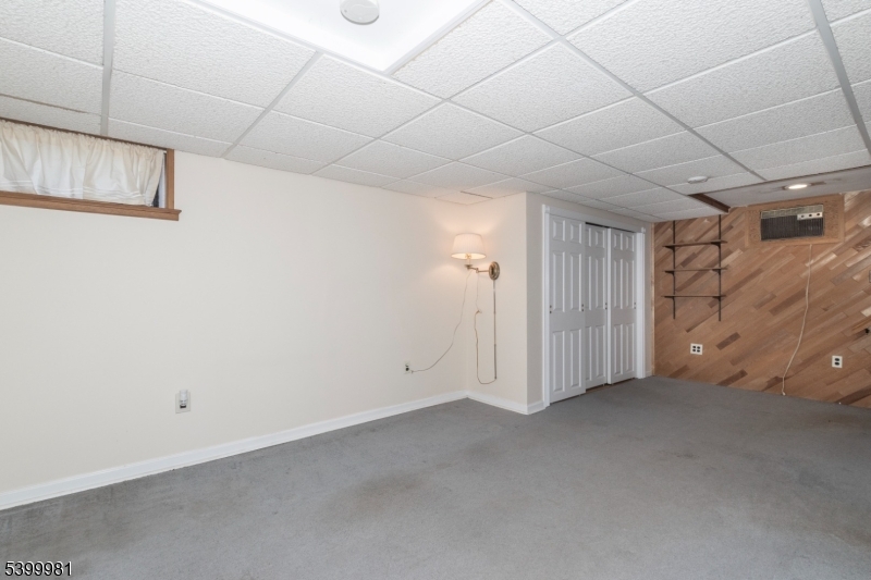 Fanwood Boro, New Jersey, 07023, United States, 3 Bedrooms Bedrooms, ,2 BathroomsBathrooms,Residential,For Sale,2001690