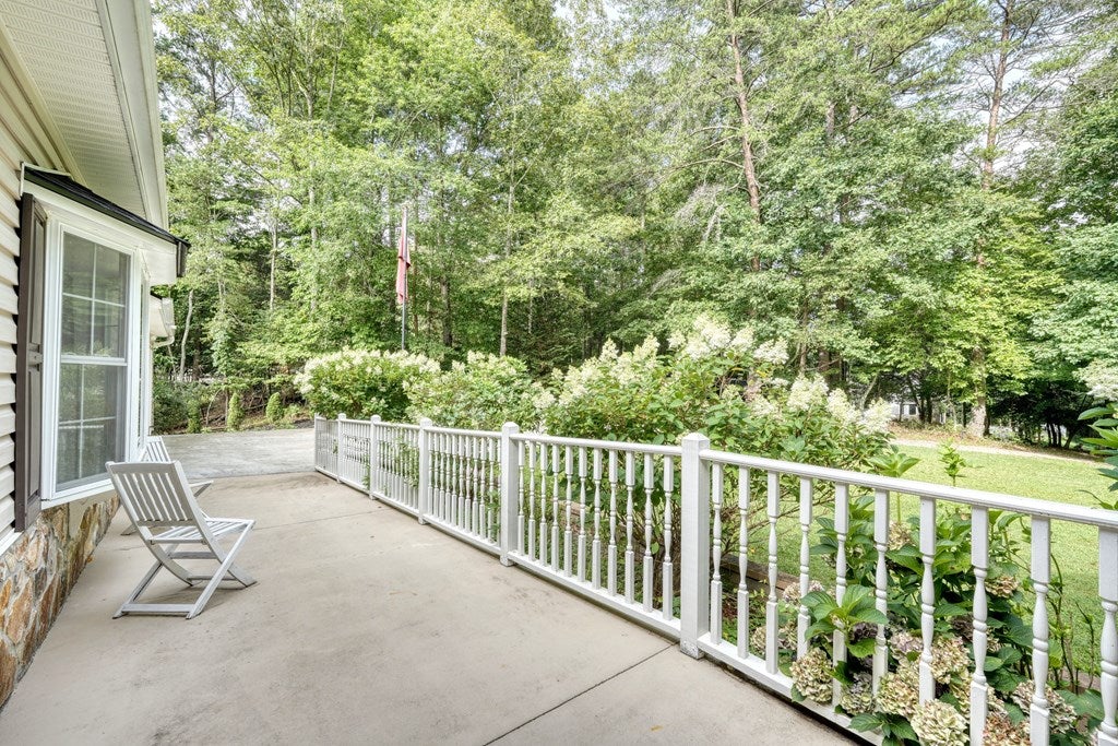 Murphy, North Carolina, 28906, United States, 3 Bedrooms Bedrooms, ,3 BathroomsBathrooms,Residential,For Sale,1902366