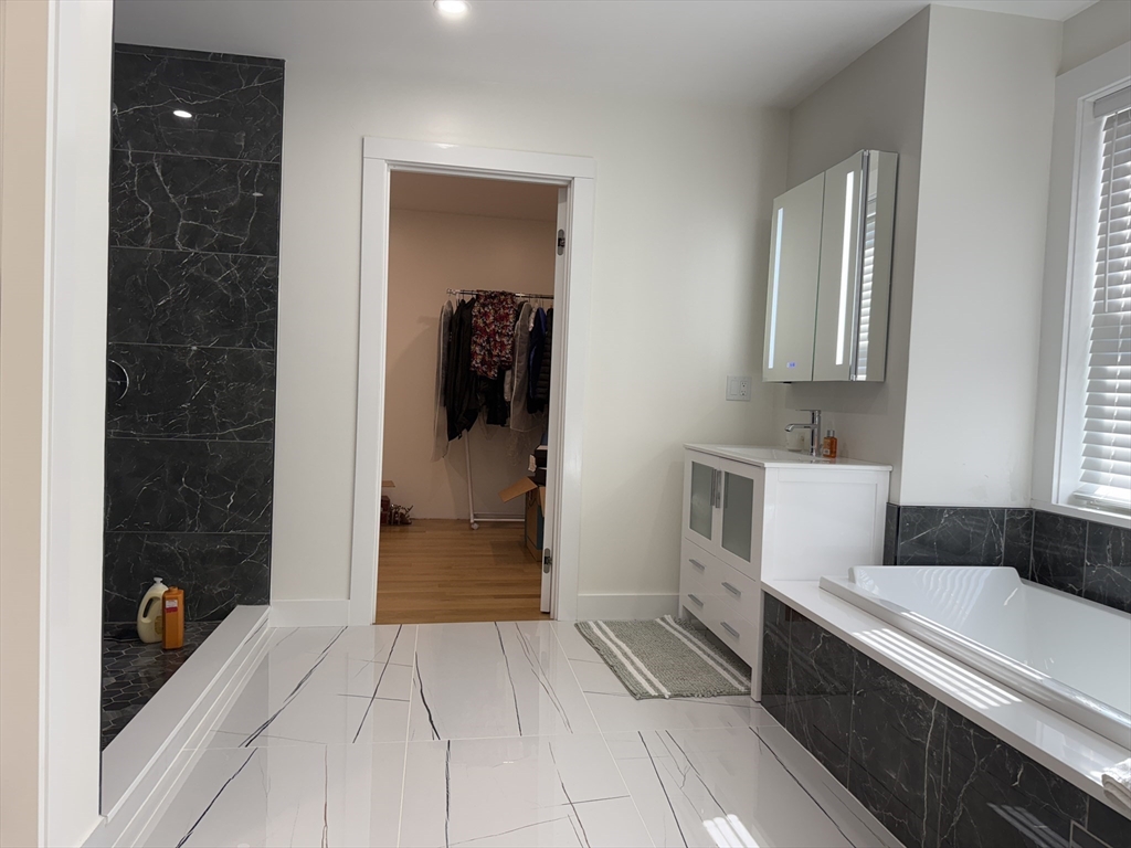 Norwood, Massachusetts, 02062, United States, 4 Bedrooms Bedrooms, ,3 BathroomsBathrooms,Residential,For Sale,1941019